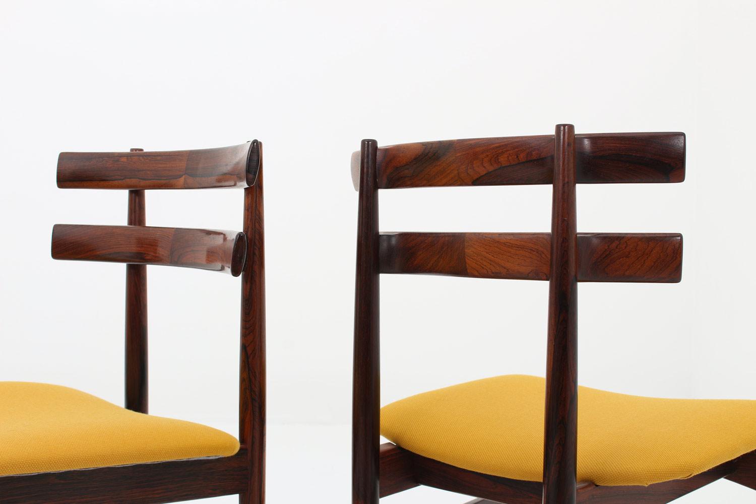 Danish Dining Chairs and Table in Rosewood by Poul Hundevad 2