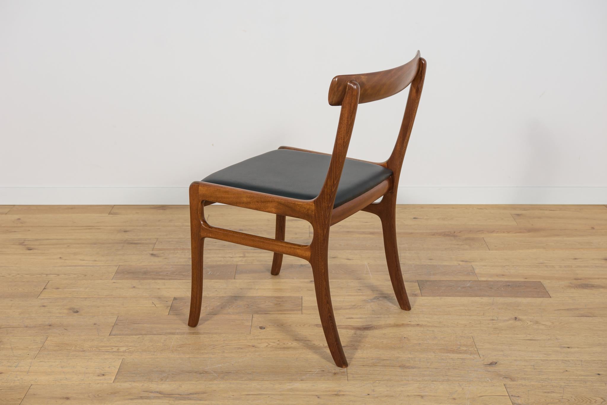 Danish Dining Chairs by Ole Wanscher for Poul Jeppesens Furniture Factory, 1960 For Sale 9