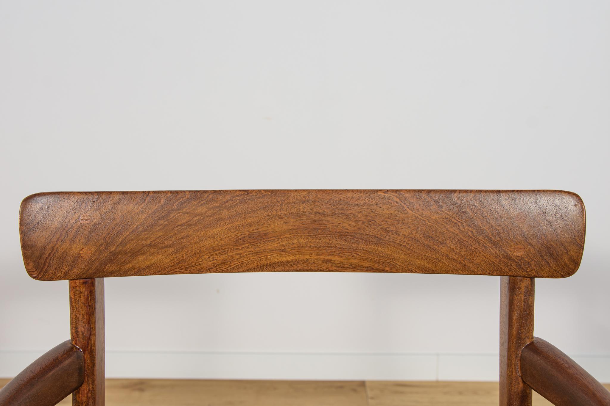 Danish Dining Chairs by Ole Wanscher for Poul Jeppesens Furniture Factory, 1960 For Sale 11