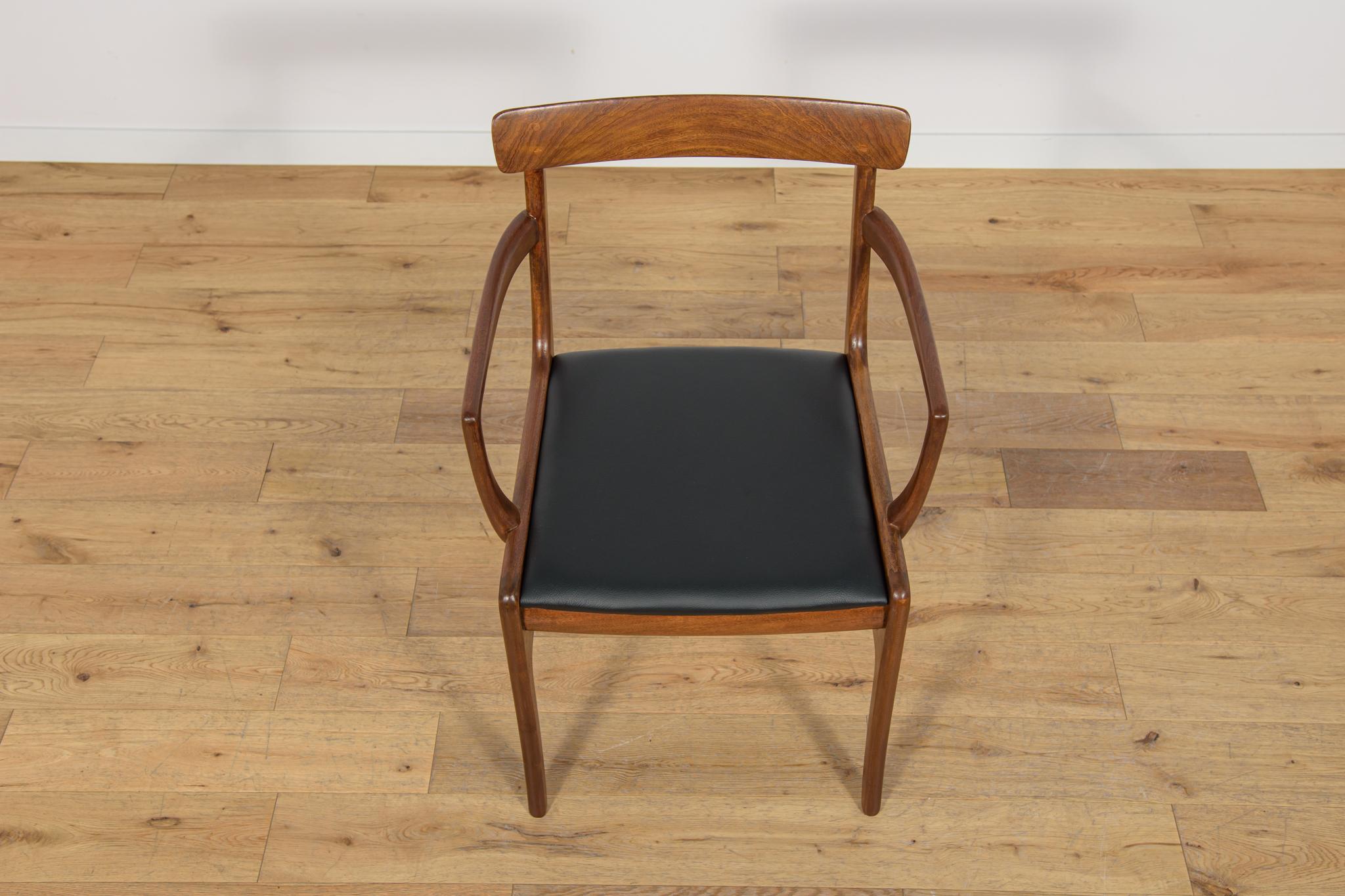 Mid-20th Century Danish Dining Chairs by Ole Wanscher for Poul Jeppesens Furniture Factory, 1960 For Sale