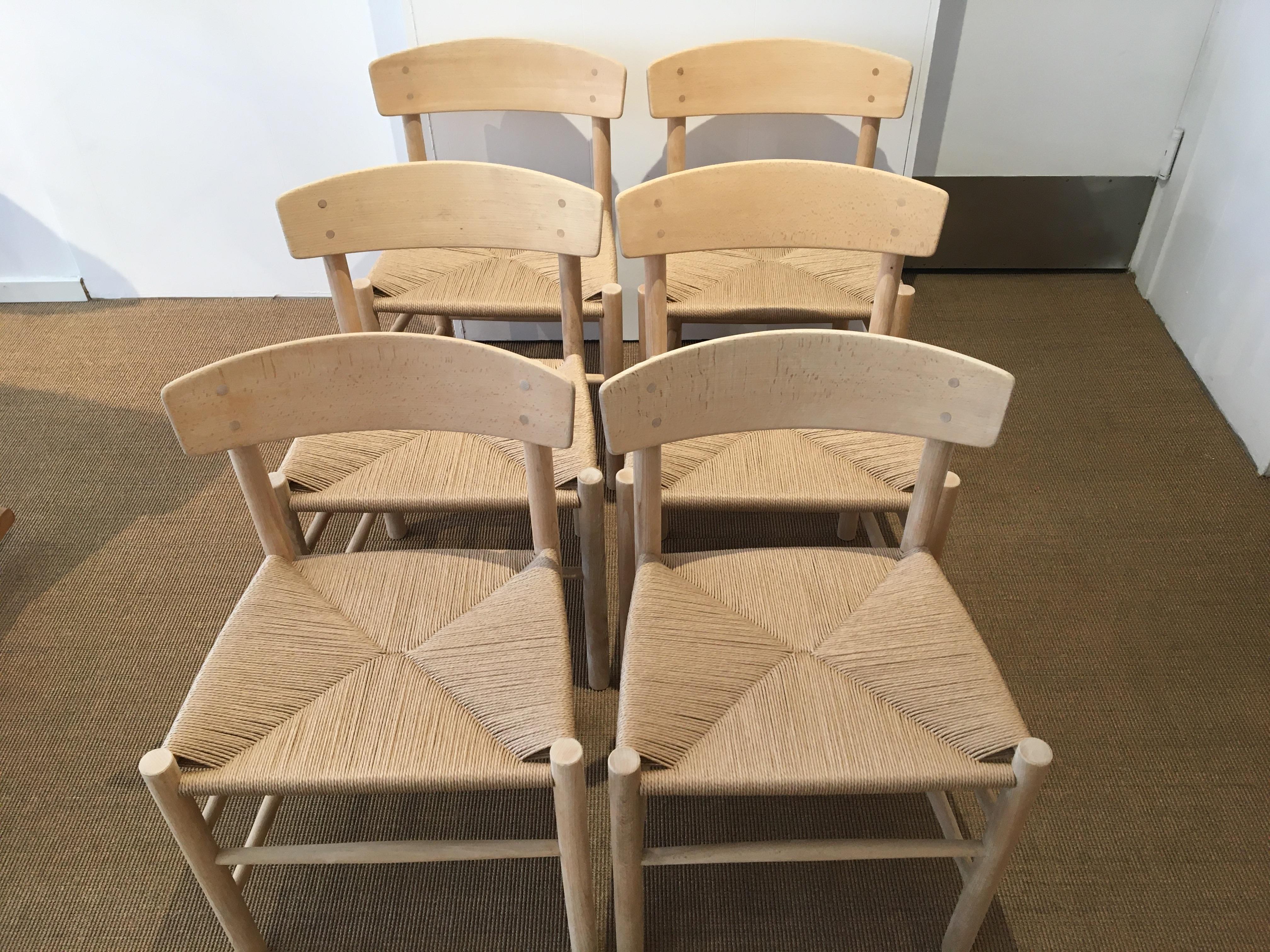 Danish Dining Chairs in Beech J 39 from Designer Børge Mogensen In Good Condition In Odense, Denmark