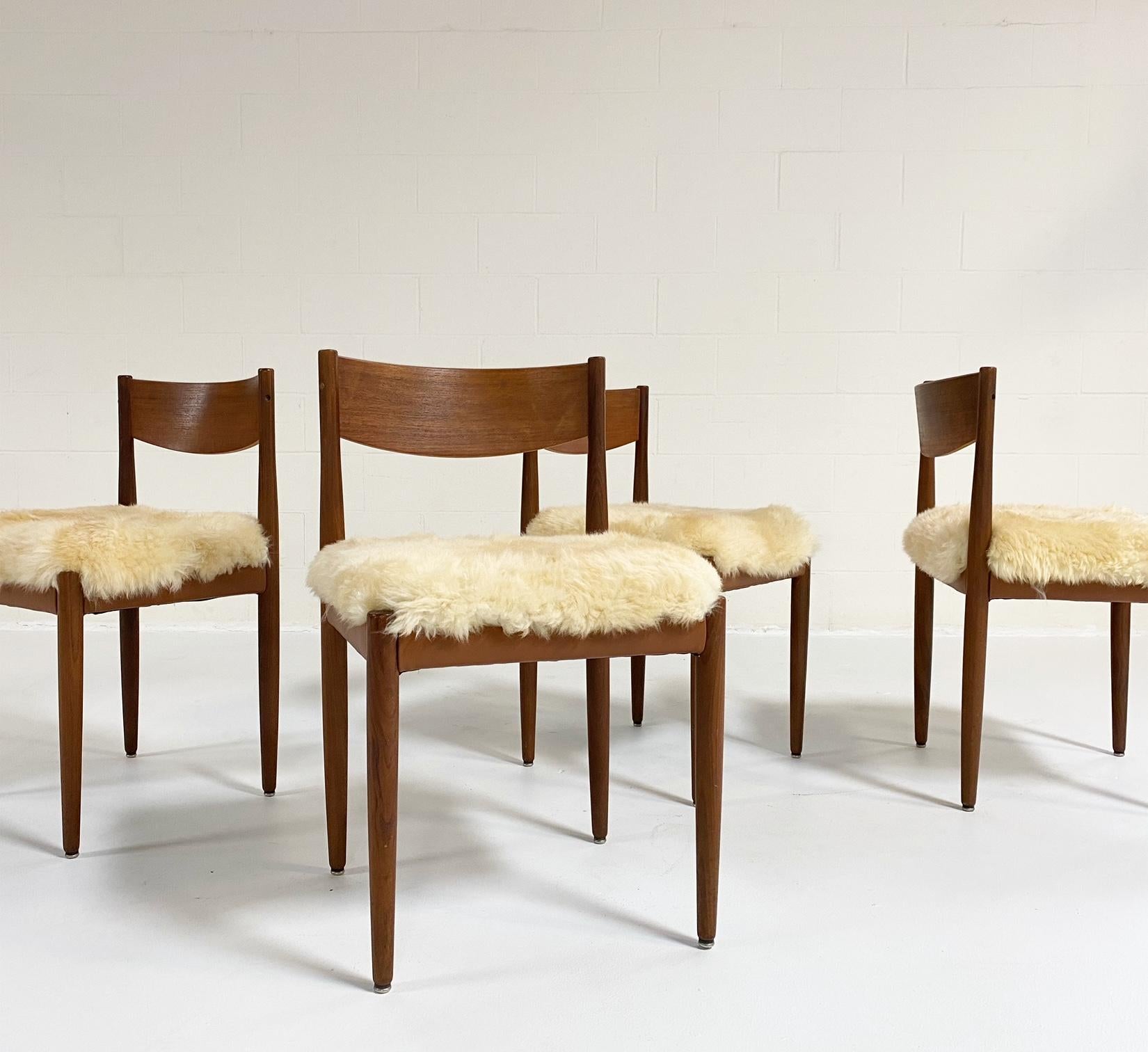 Danish Dining Chairs in Sheepskin, Set of 4 In Excellent Condition In SAINT LOUIS, MO