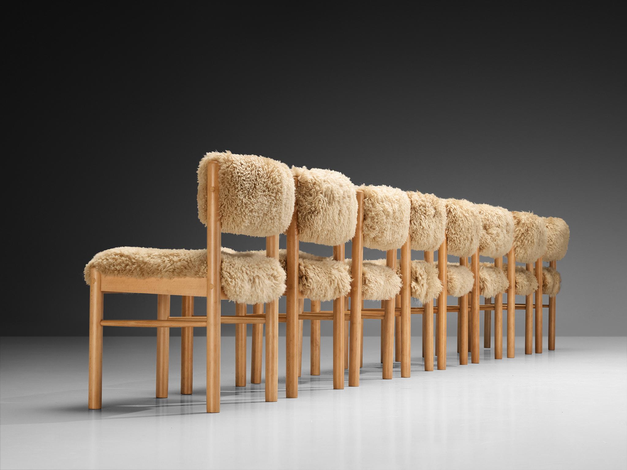 Metà XX secolo Sedie da pranzo danesi in Wood e pelle di pecora in vendita