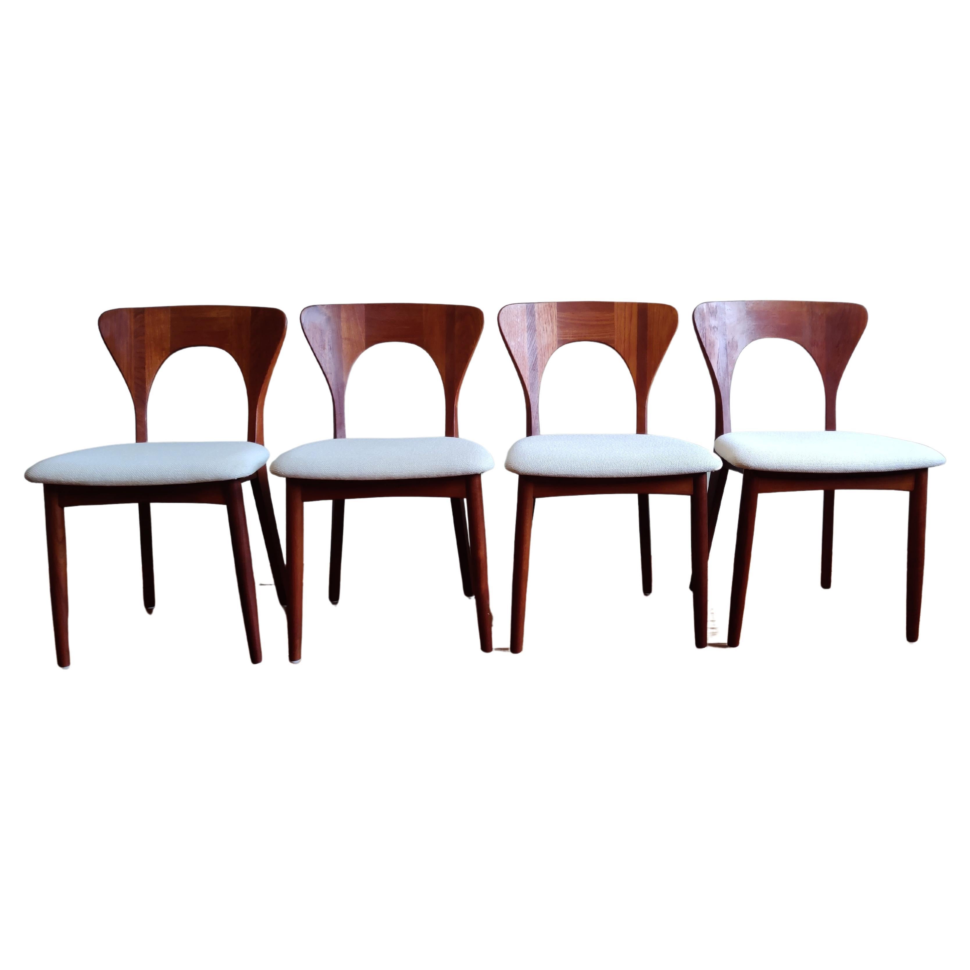 Danish dining chairs "Peter" by Niels Koefoed for Koefoeds Hornslet, Set of 4 For Sale
