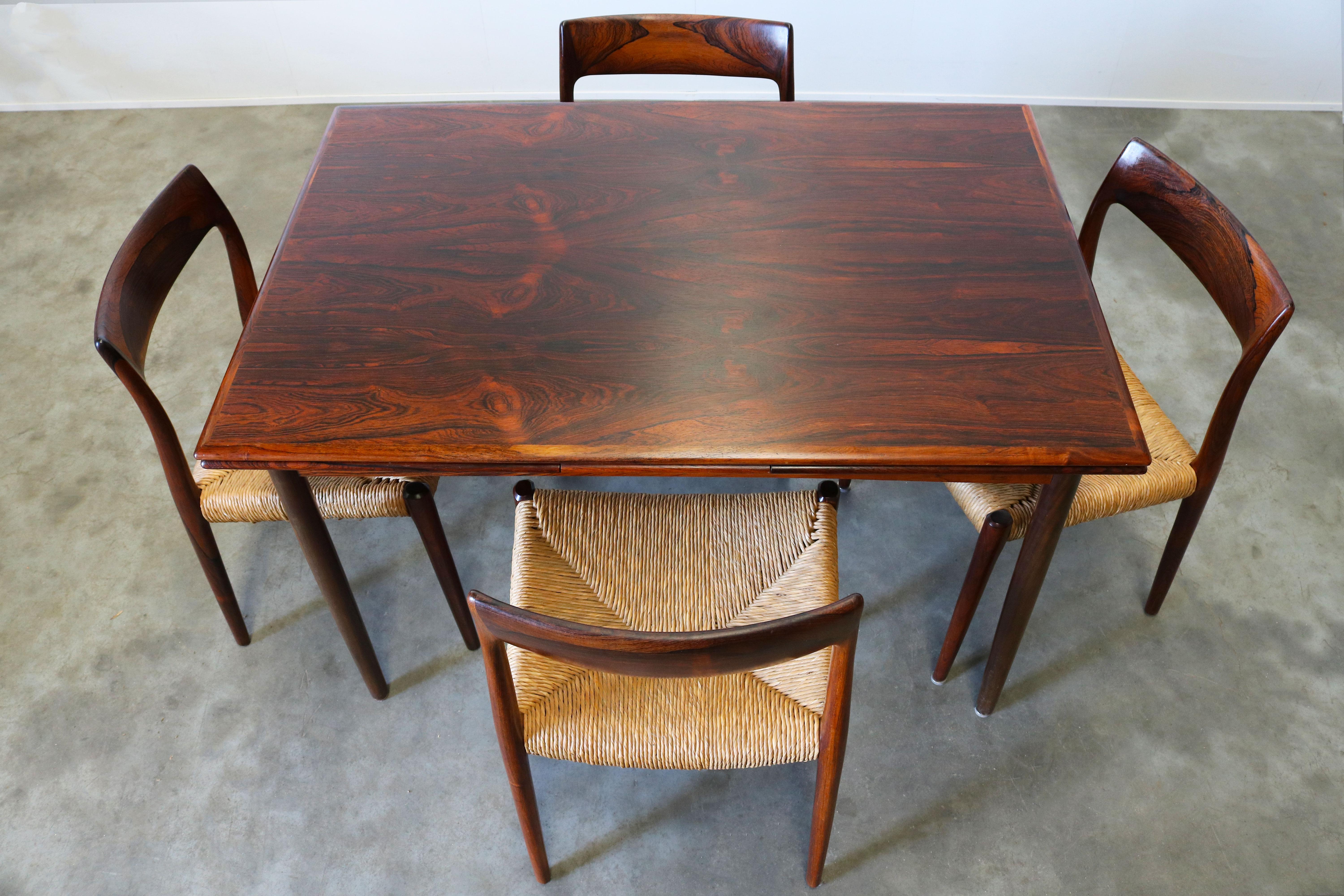 Danish Dining Room Set by Niels Otto Moller in Rosewood Model 77 Chairs, 1950s In Good Condition In Ijzendijke, NL