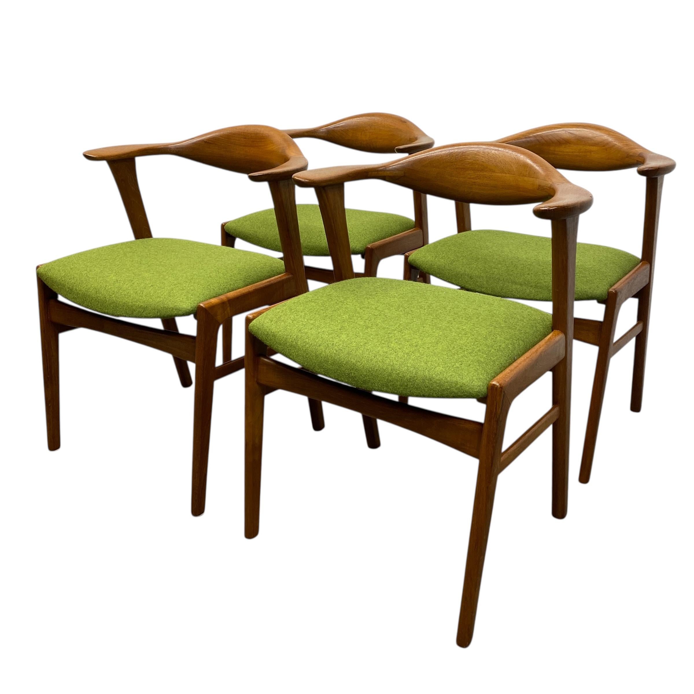 Danish Dining Set Erik Kirkegaard Model 49 & Danish Dining Table Circular For Sale 5
