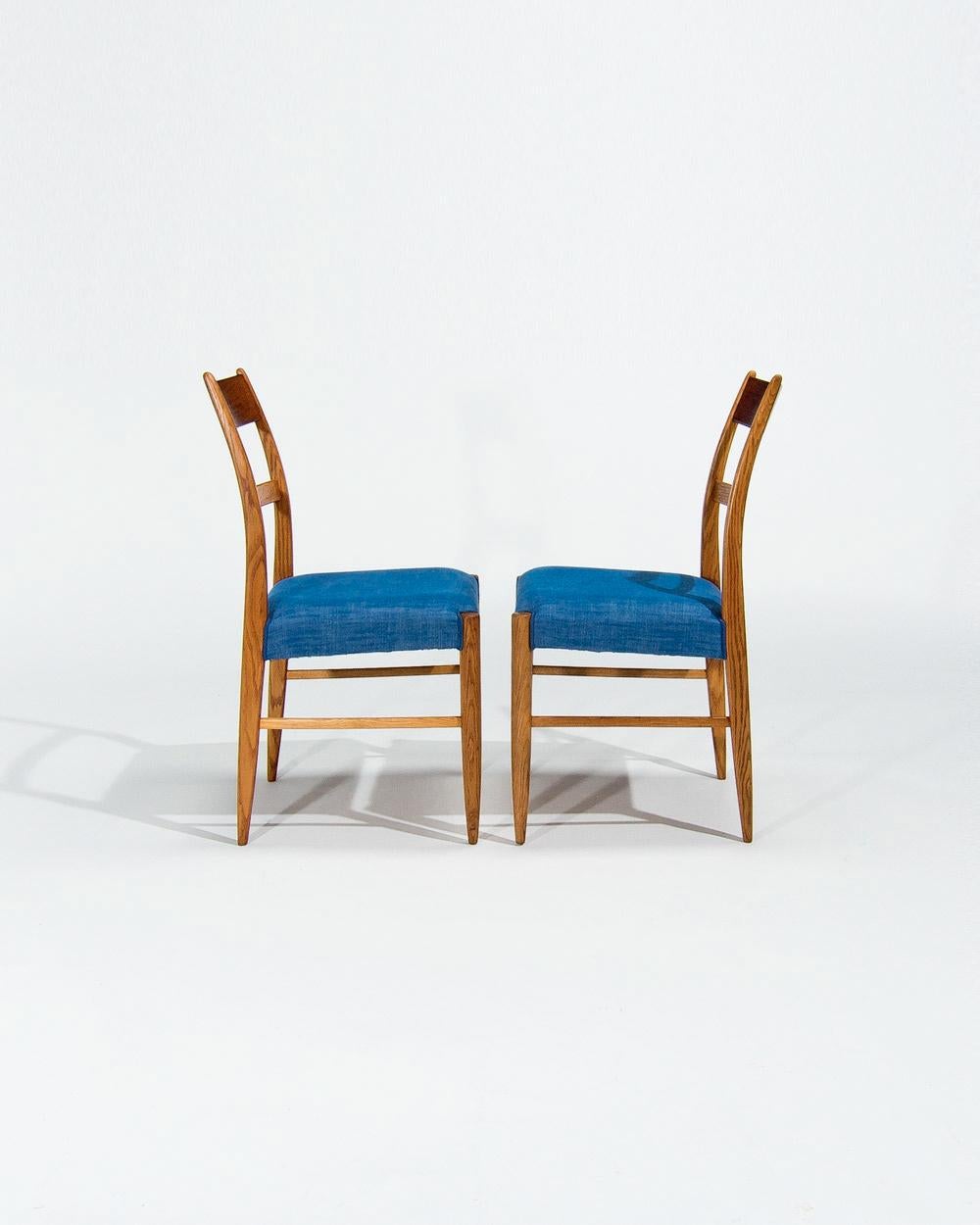 Danish Dining Table and Chairs in Teak & Oak, Mid Century Design 1950’s In Good Condition For Sale In London, GB