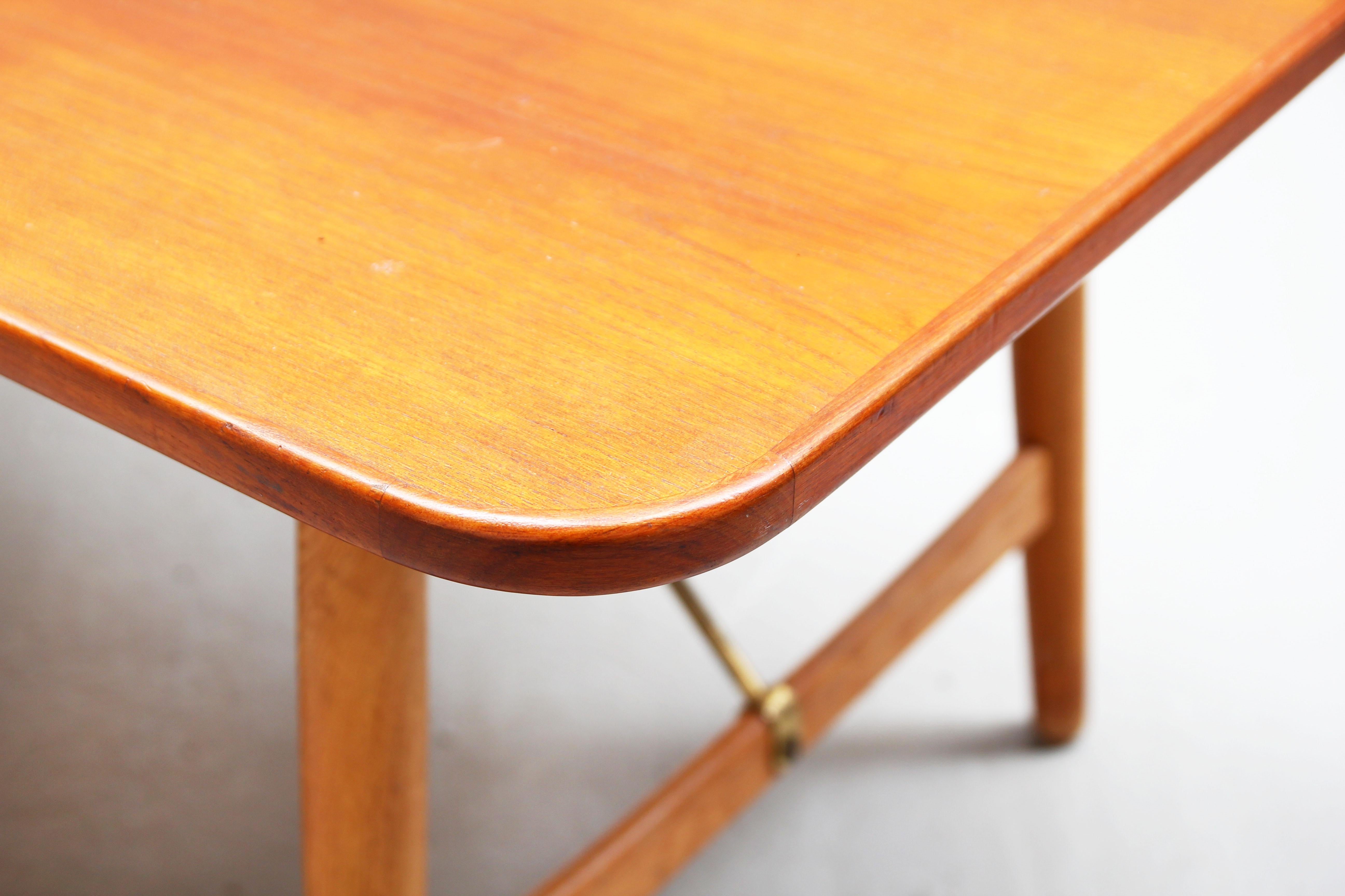 Danish Dining Table by Børge Mogensen for Søborg Mobler, Teak and Oak 2