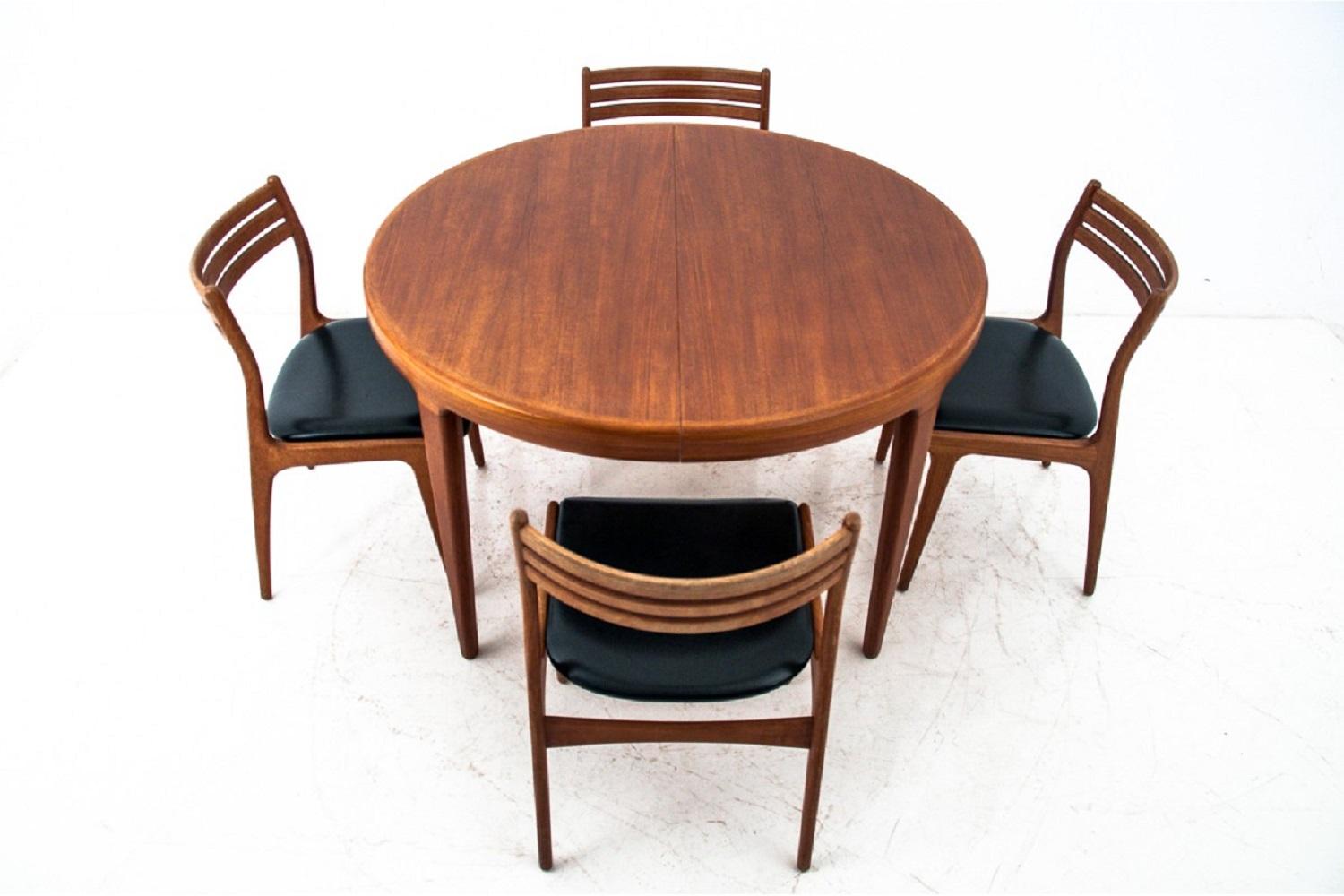 Dining set, Denmark, 1960s

Very good condition of the set. After professional restoration of the wood, the chairs are upholstered with a new fabric.

Table designed by Johannes Andersen.

Wood: Teak

Dimensions:

Table 74 cm high,