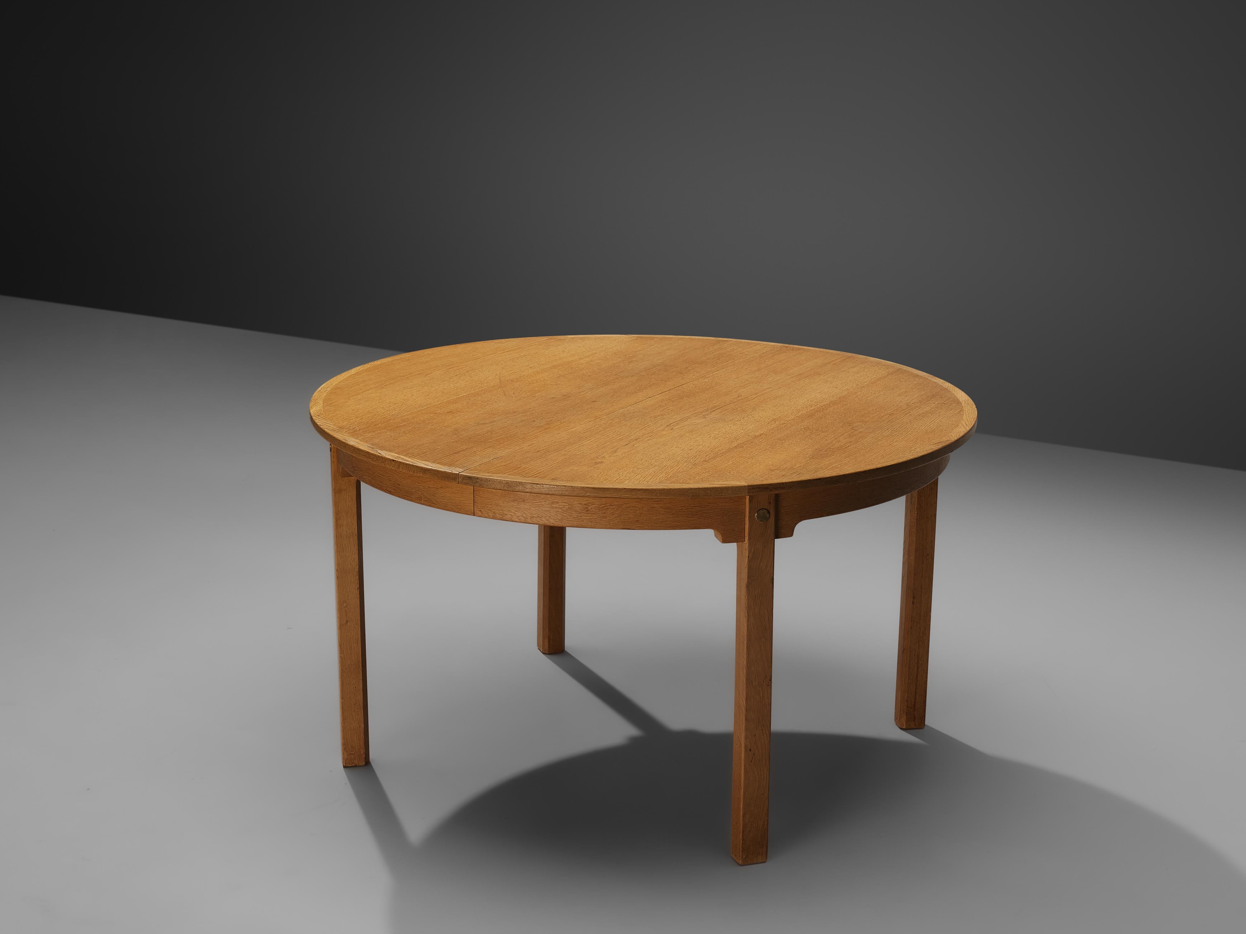 Danish Dining Table in Oak with Three Extension Leaves 6