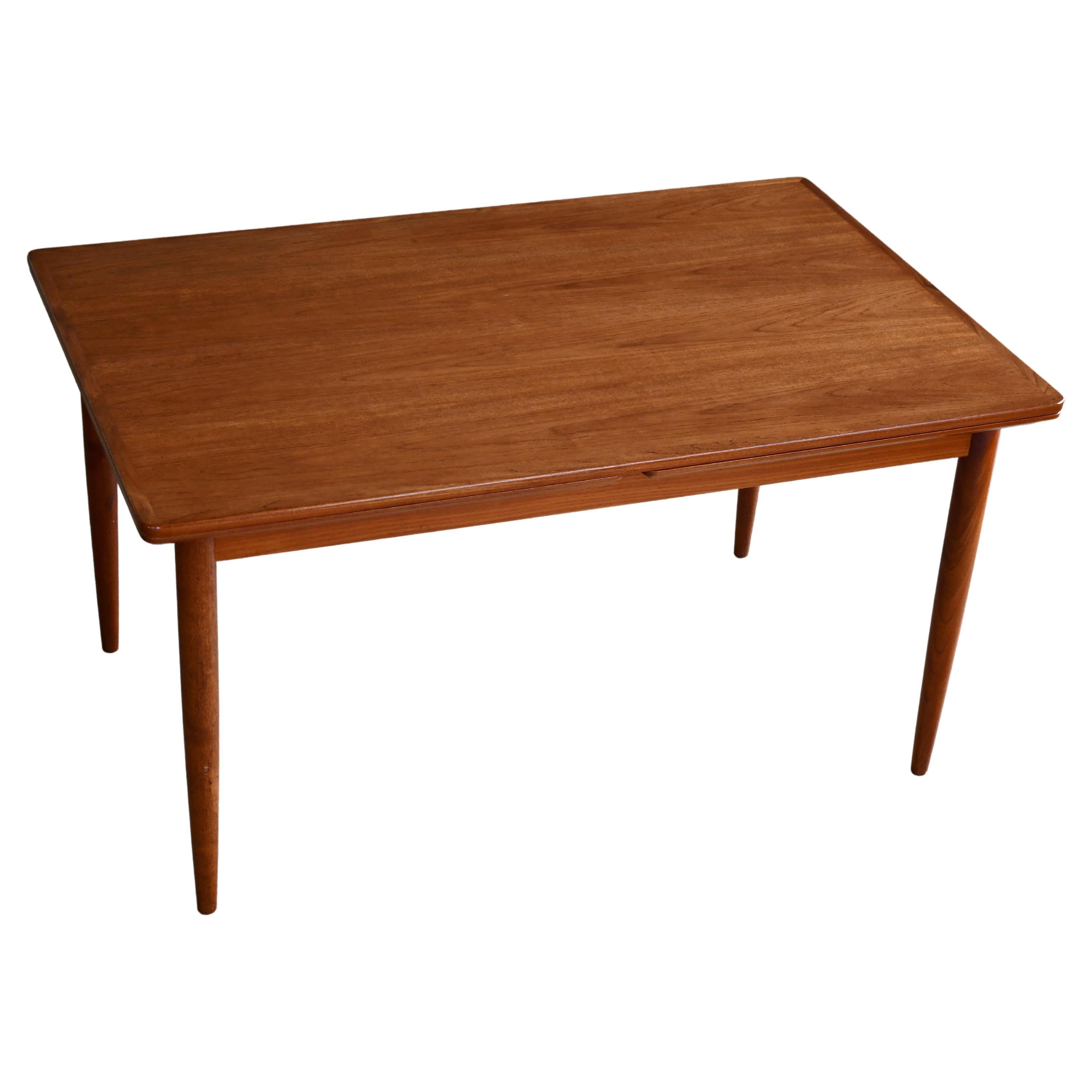 Danish Dining Table in Teak with Pull Out Leaves 1960's 'v' For Sale