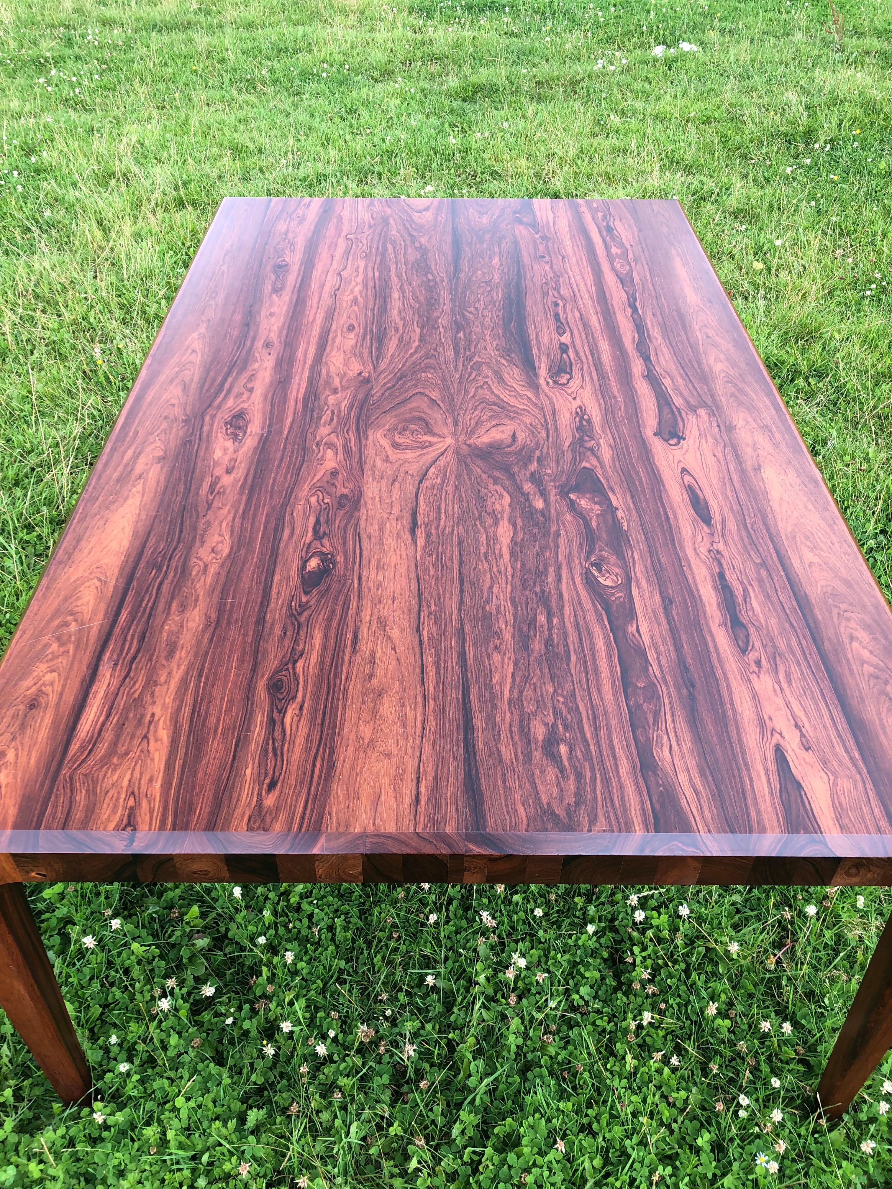 Danish Dining Table of Solid Rosewood  For Sale 1