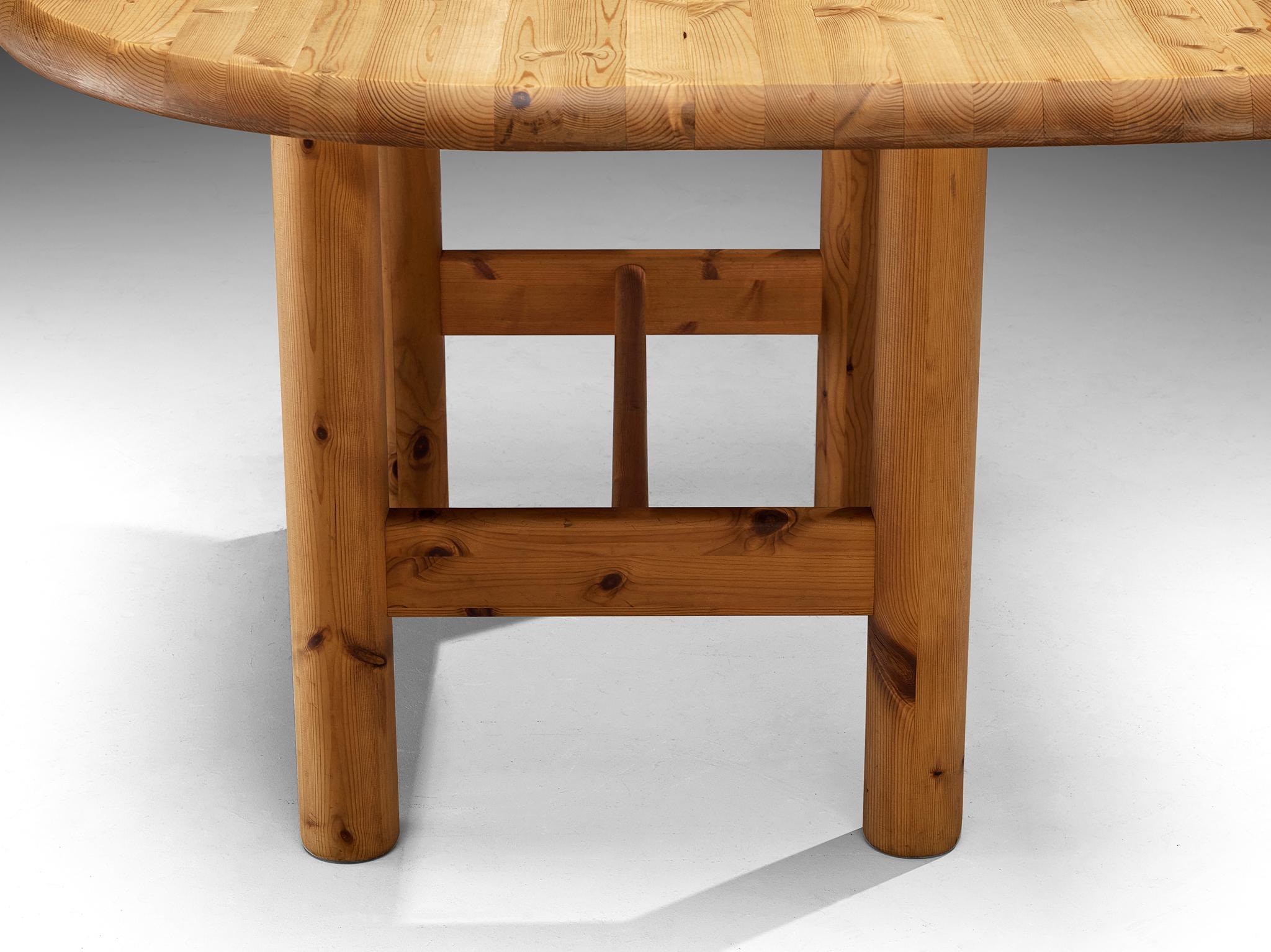 Danish Dining Table With Leaf Shaped Top in Solid Pine For Sale 5