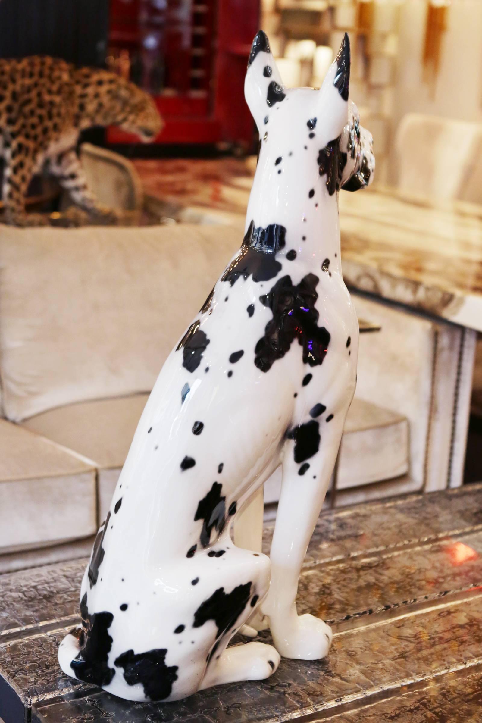Céramique Sculpture de chien danois en vente