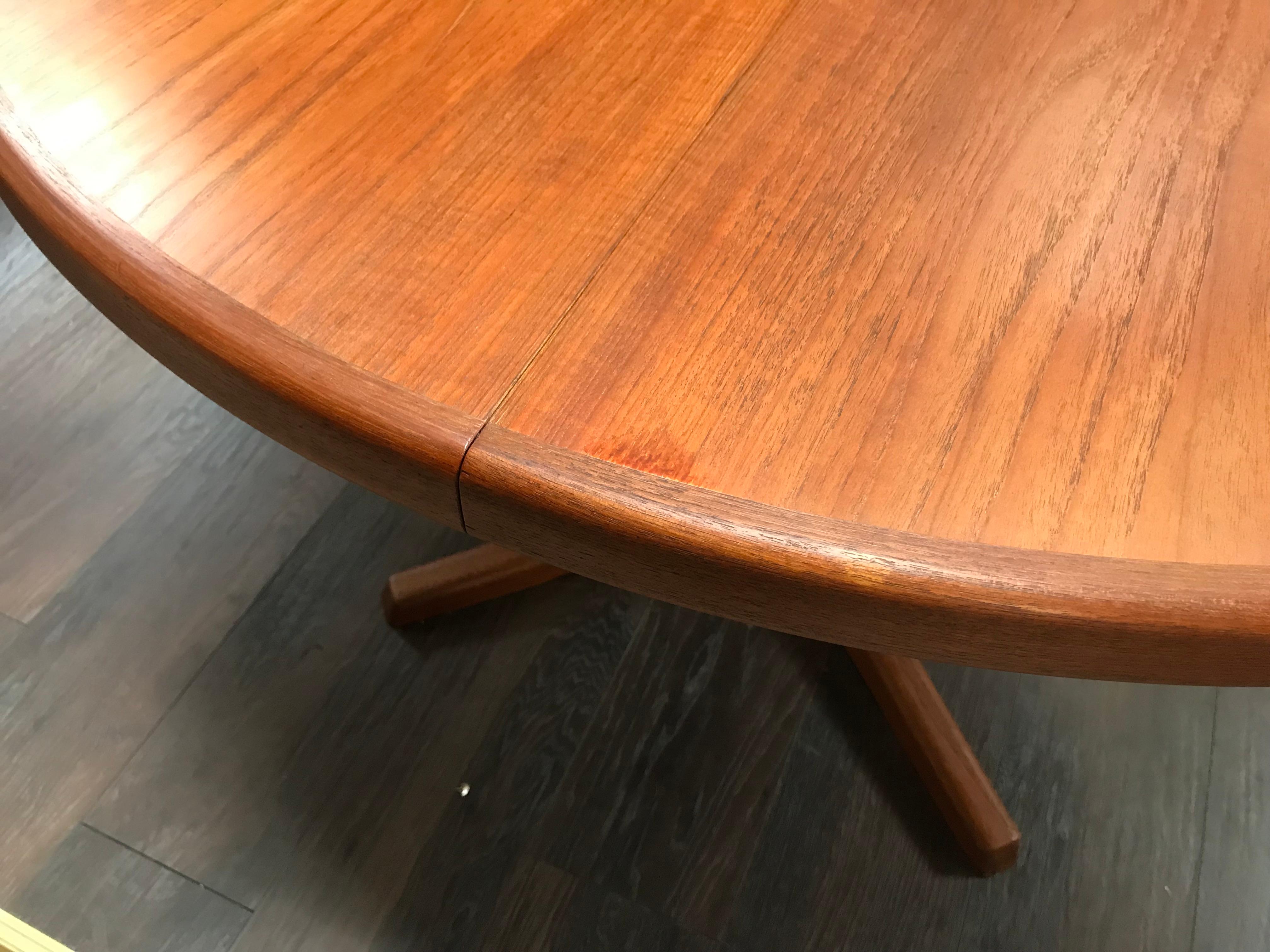 Danish Double Extending Midcentury Pedestal Dining Table by Rosengaarden For Sale 12