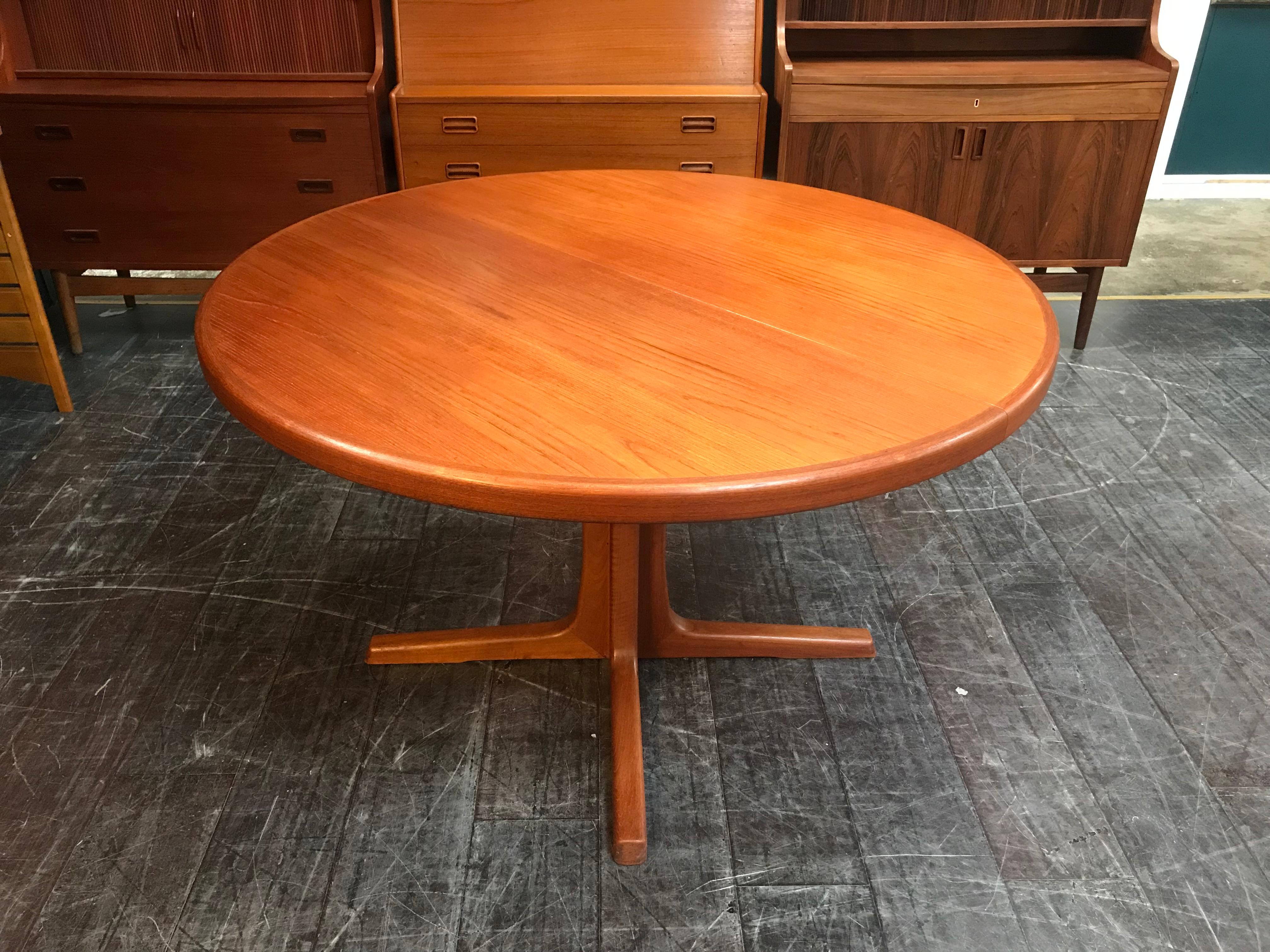 Mid-Century Modern Danish Double Extending Midcentury Pedestal Dining Table by Rosengaarden For Sale