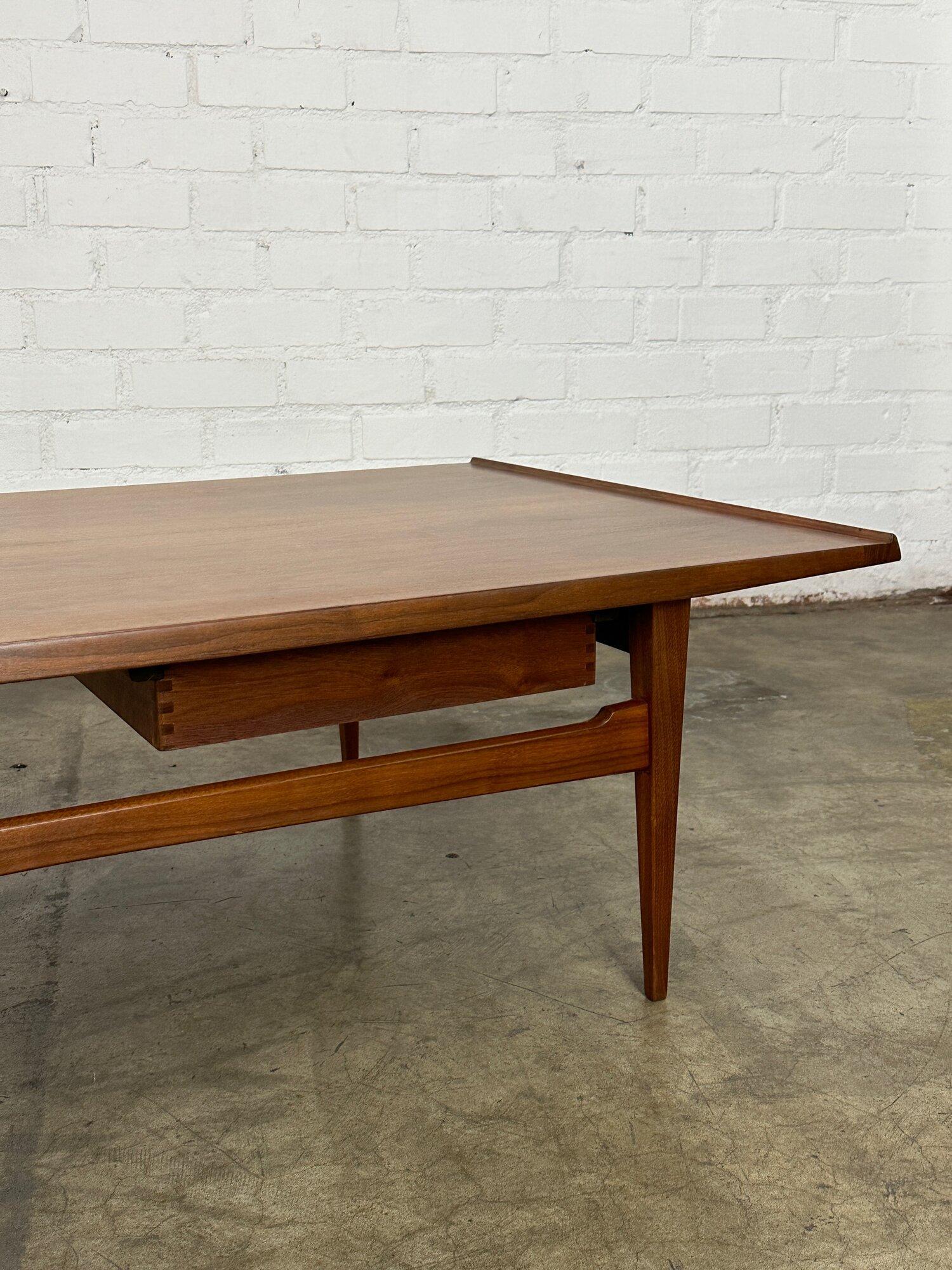 Danish Double Sided Coffee Table by Morreddi In Good Condition For Sale In Los Angeles, CA