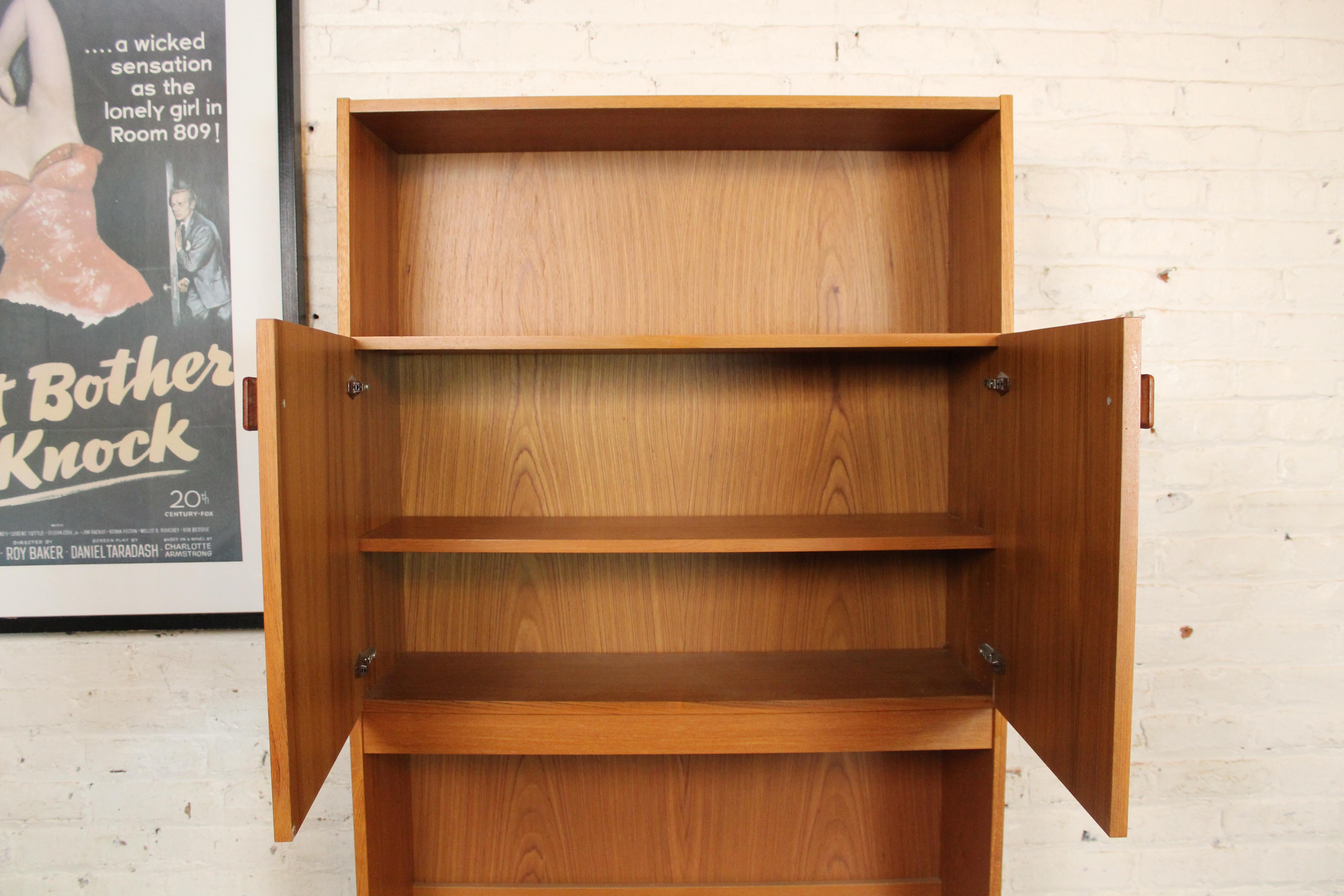 XX secolo Comò danese con mobile topper in vendita