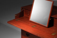 Tocador danés de Peter Hvidt y Orla Molgaard Escandinavo