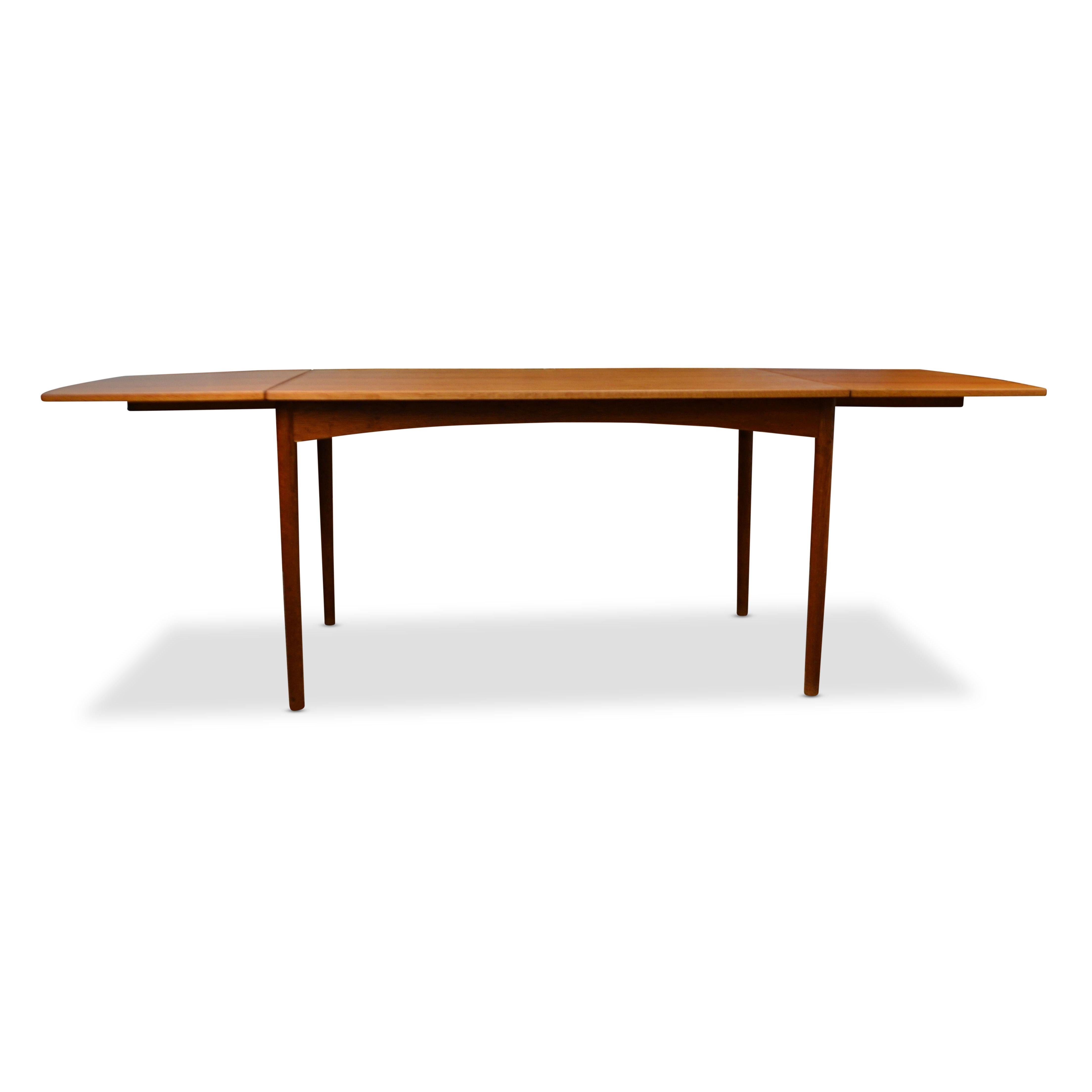 Mid-20th Century Danish Drop-Leaf Dining Table by Børge Mogensen