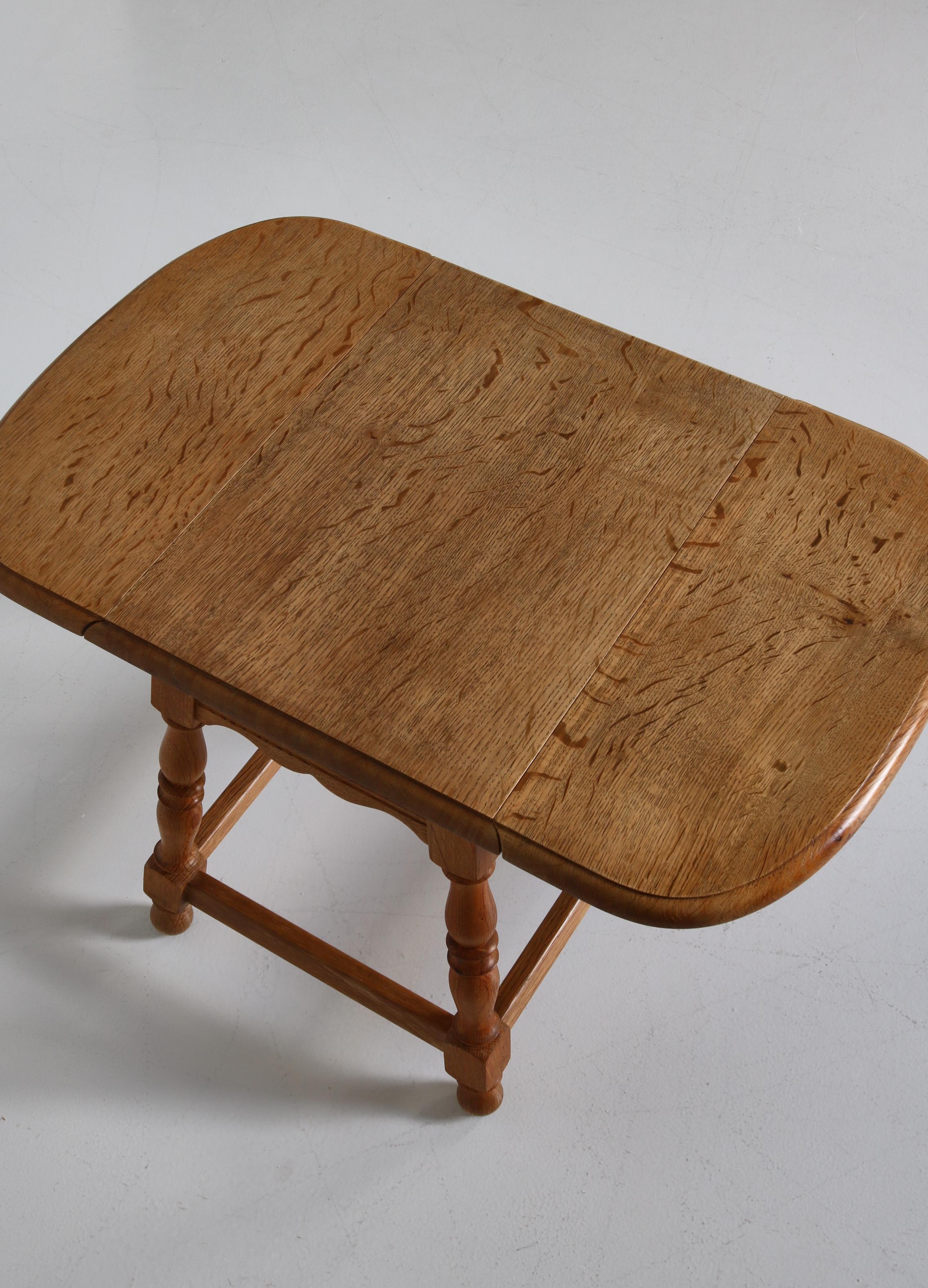 Danish Drop-Leaf Table in Quartersawn Oak by Henry Kjærnulf, 1960s For Sale 5