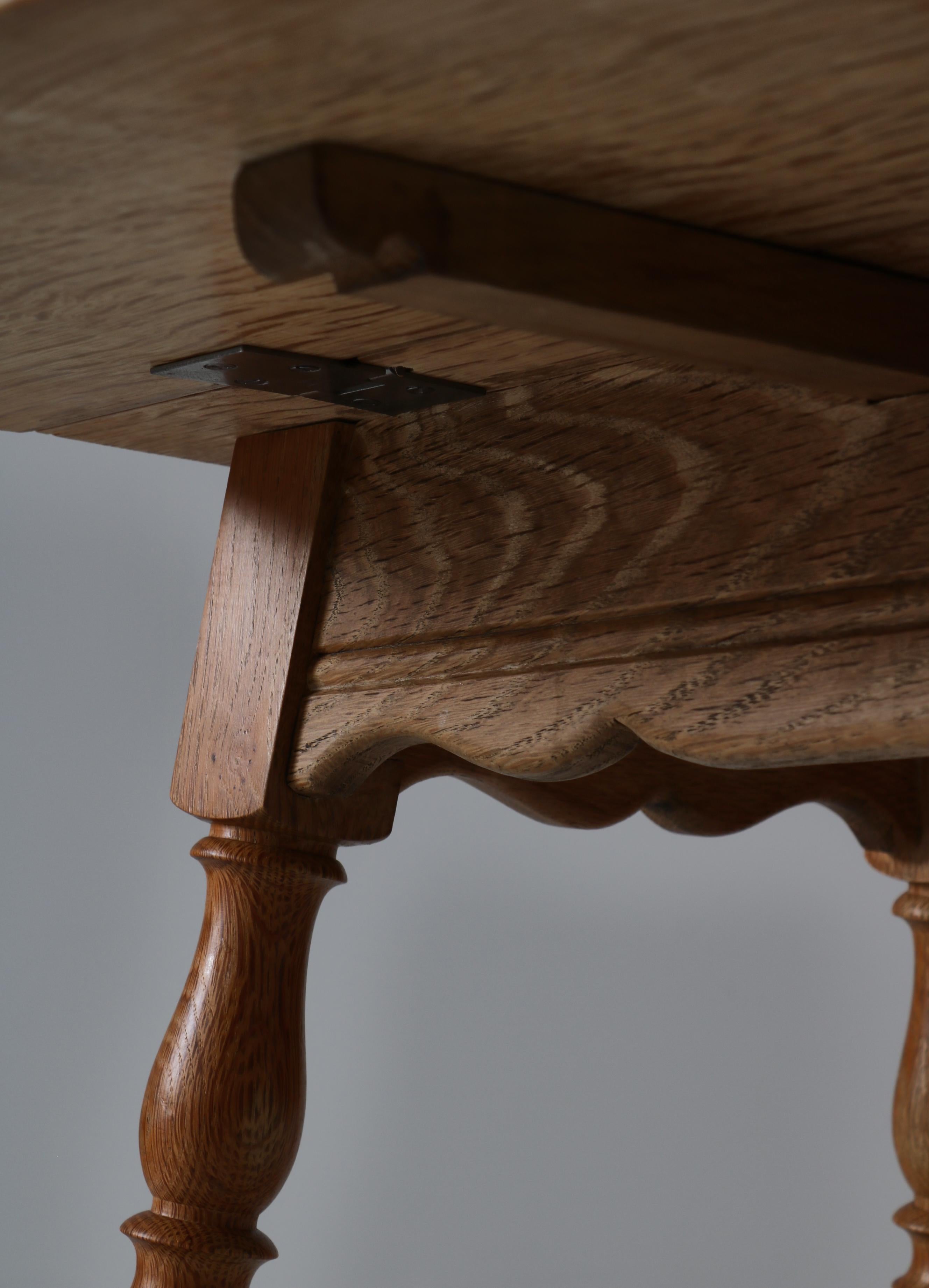 Danish Drop-Leaf Table in Quartersawn Oak by Henry Kjærnulf, 1960s For Sale 4