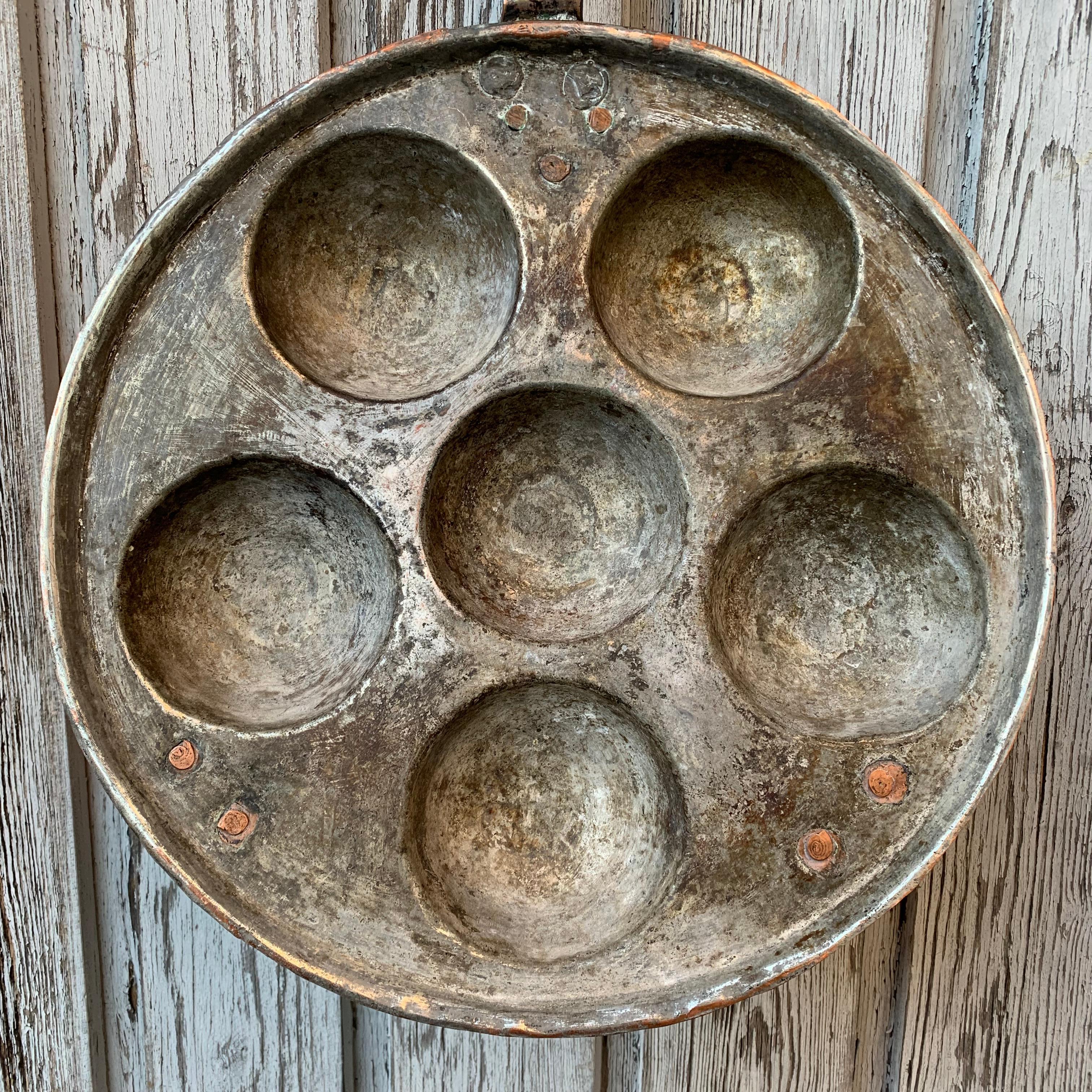 Danish Early 19th Century Apple Cake and Danish Donut Copper Pan For Sale 7