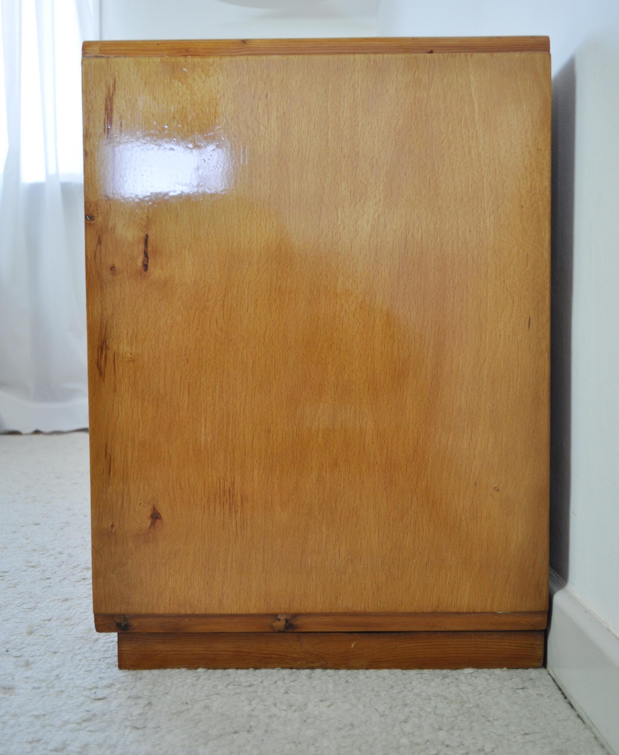 Danish Early 20th Century Pine Chest of Drawers For Sale 4