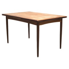 Wood Dining Room Tables