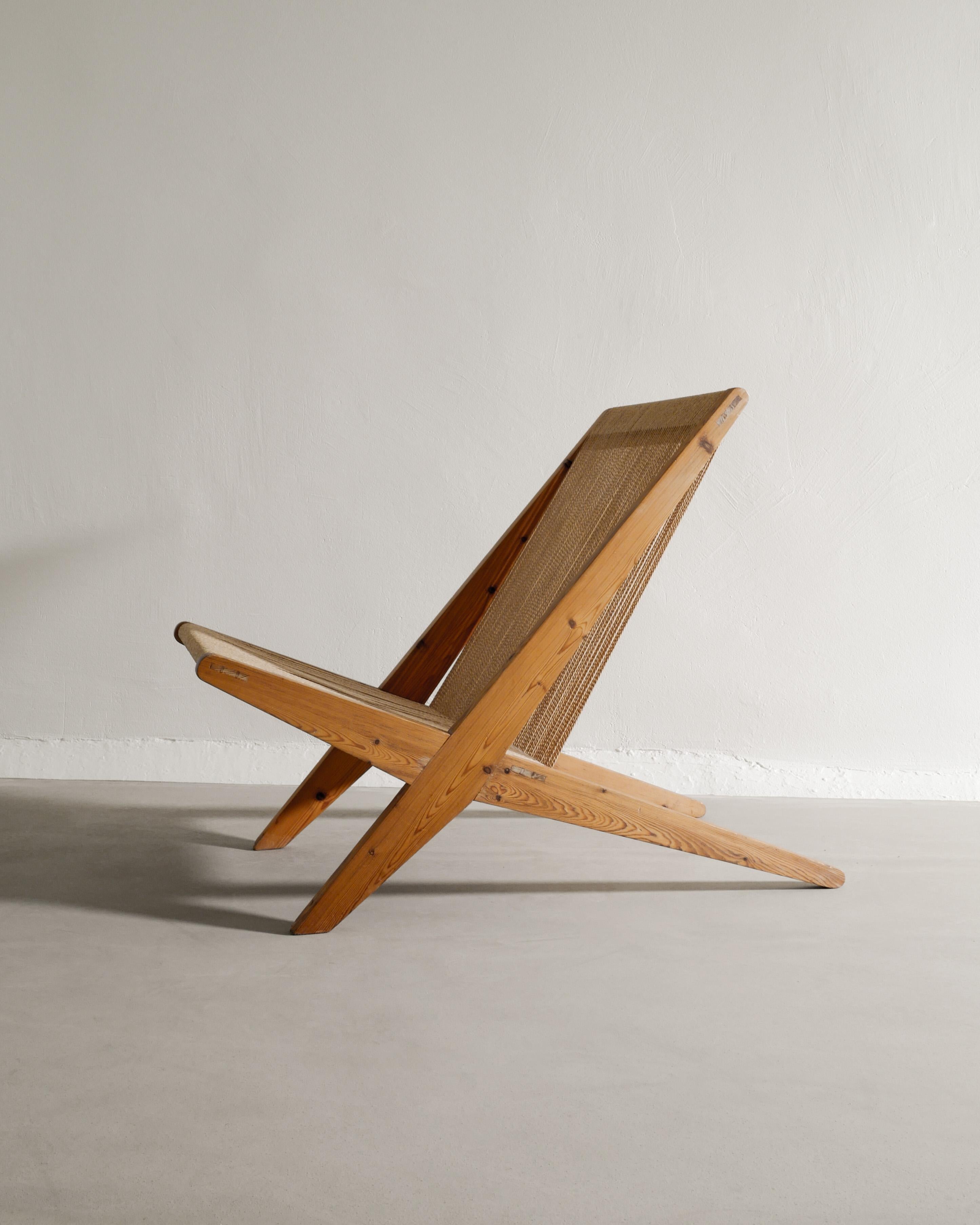 Scandinavian Modern Danish Easy Armchair in Pine and Flagline in style of Poul Kjaerholm, 1960s  For Sale