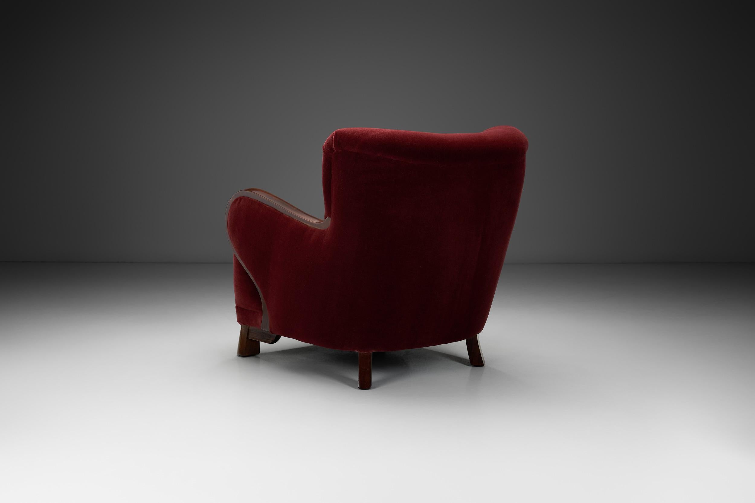 Mid-20th Century Danish Easy Chair in Dark Red Mohair and  Stained Beech Frame, Denmark ca 1940s For Sale