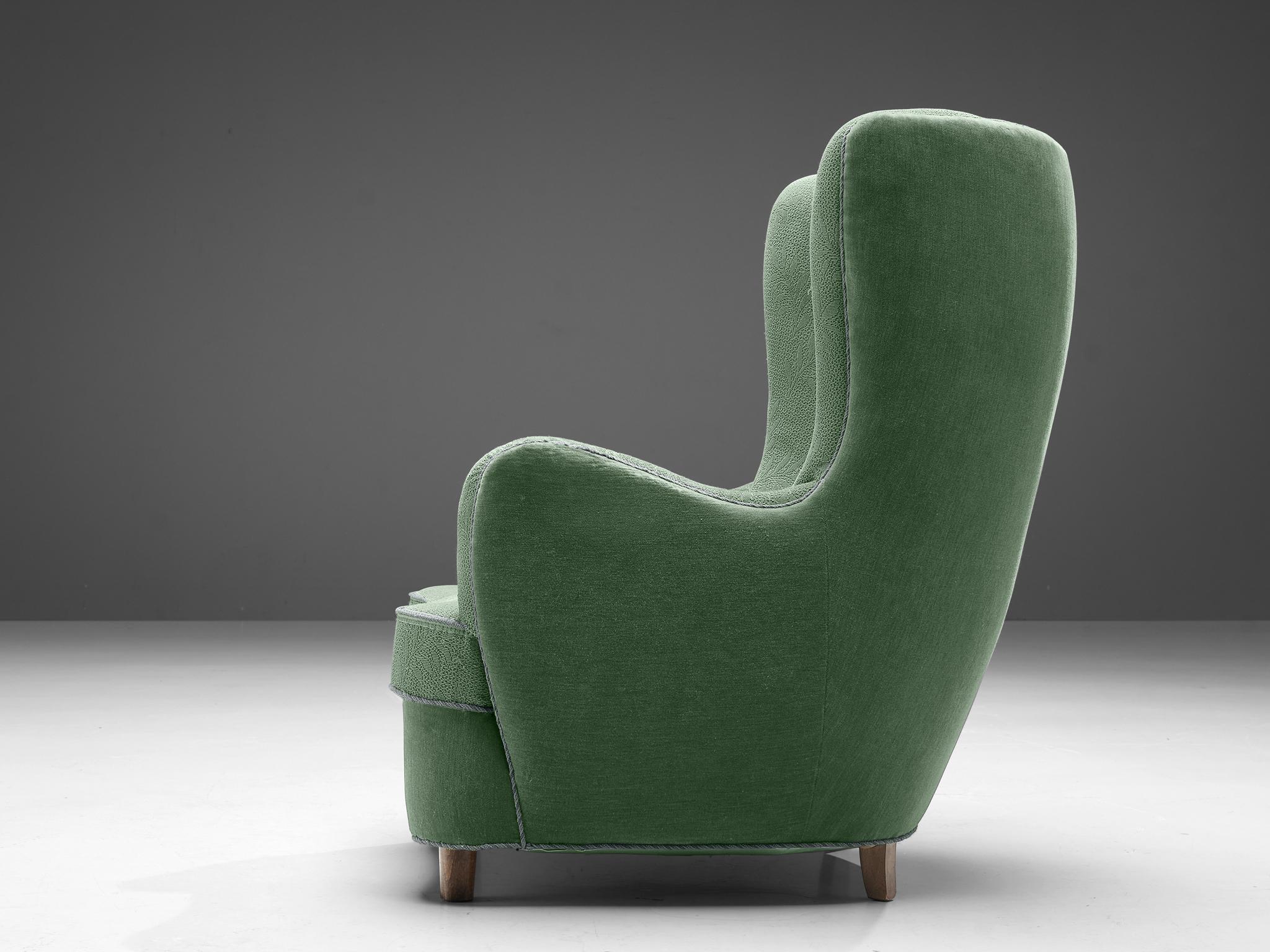 Danish Easy Chair in Green Upholstery In Good Condition For Sale In Waalwijk, NL