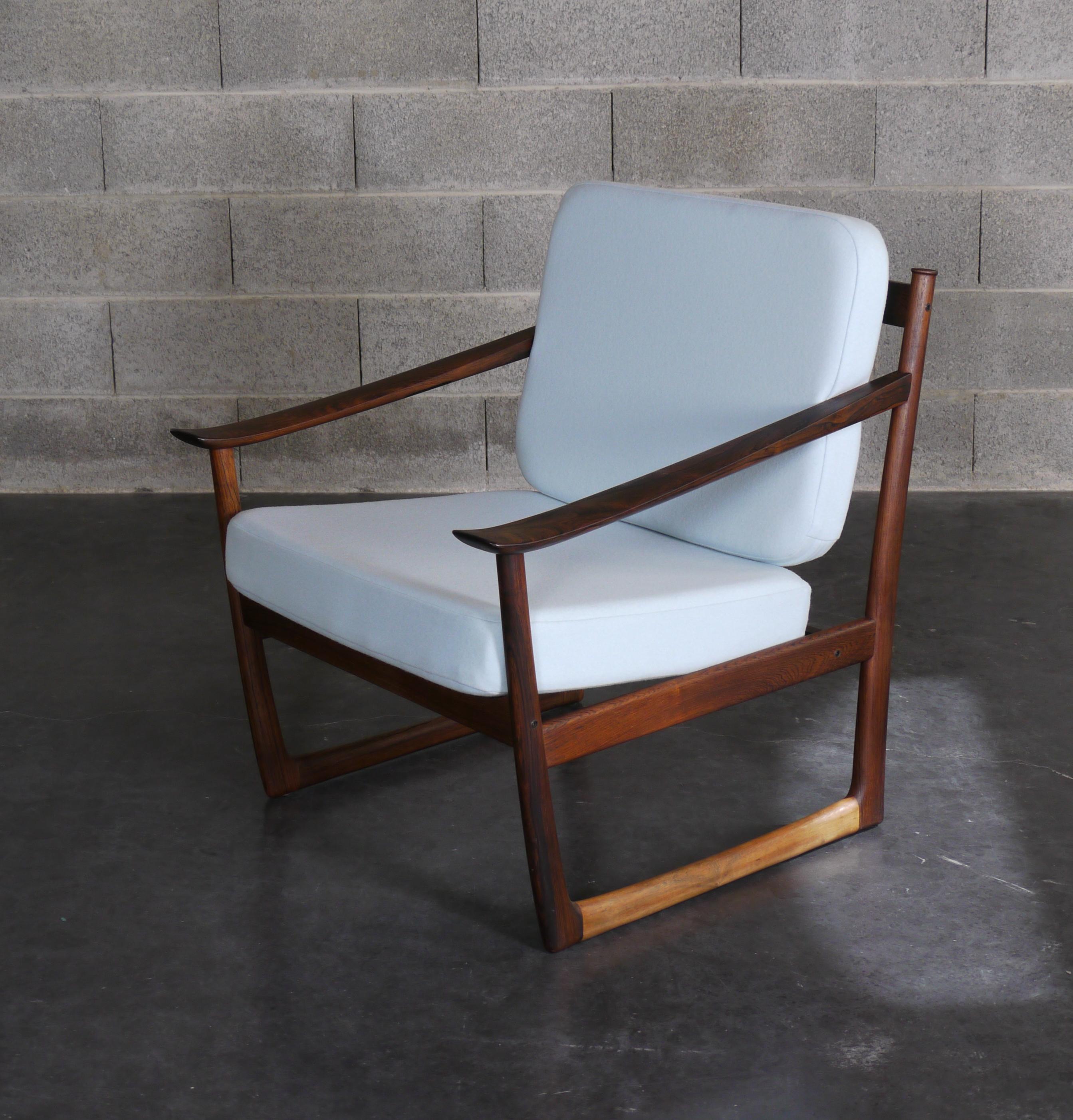 Danish Easy Chair in Rosewood by Hvidt & Mølgaard Model FD1301950s In Good Condition For Sale In St-Brais, JU