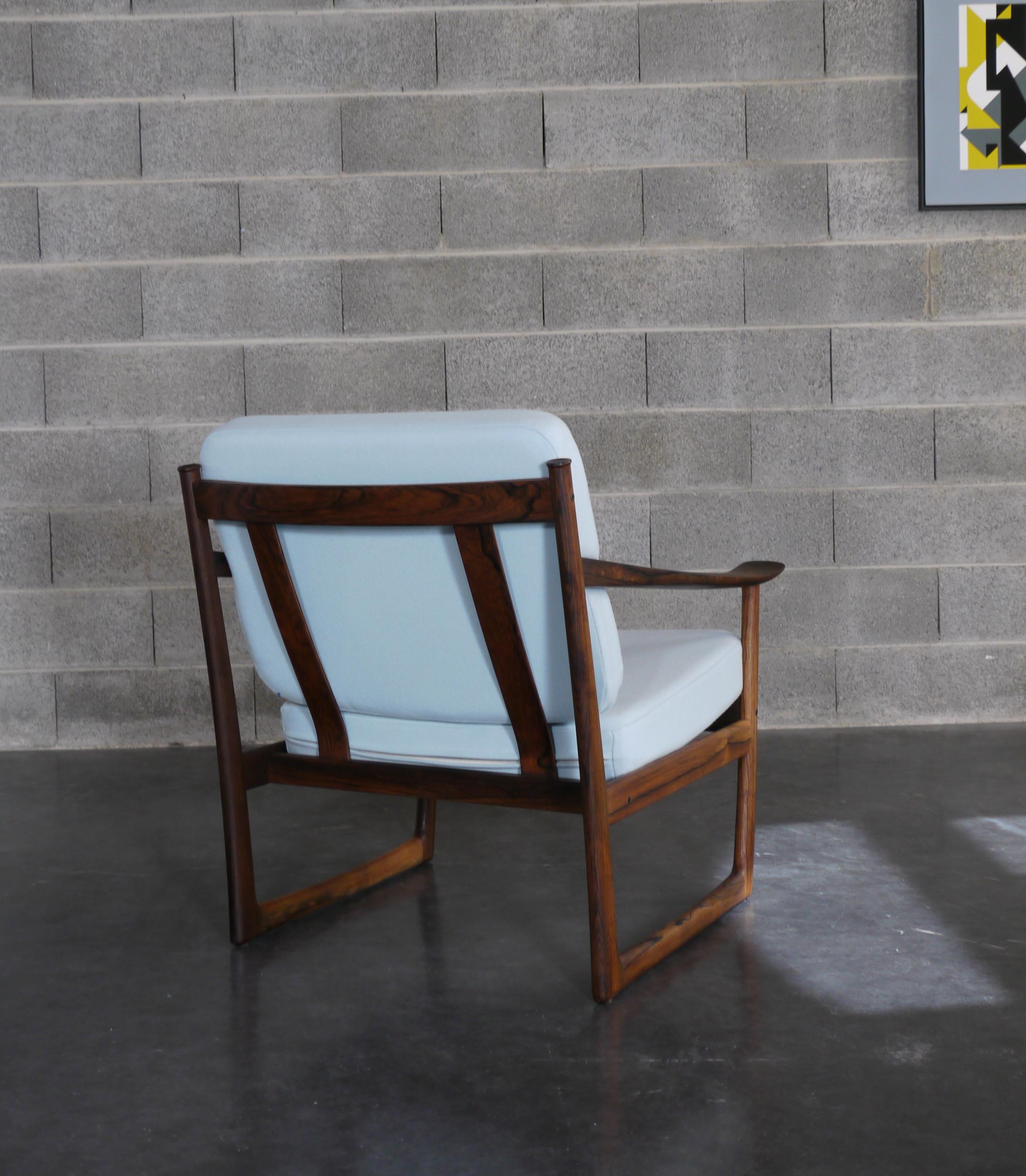 20th Century Danish Easy Chair in Rosewood by Hvidt & Mølgaard Model FD1301950s For Sale