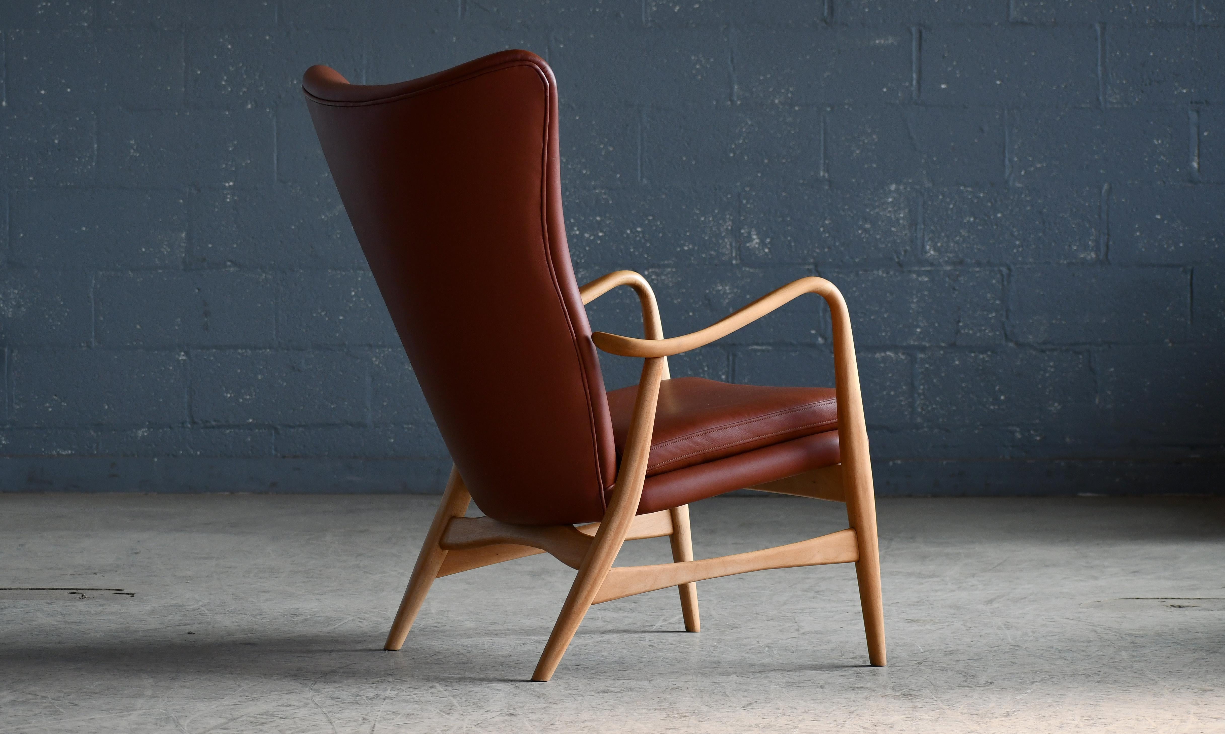Danish Easy chair with Beech Frame Reupholstered in a Light Brown Leather, 1950s For Sale 5