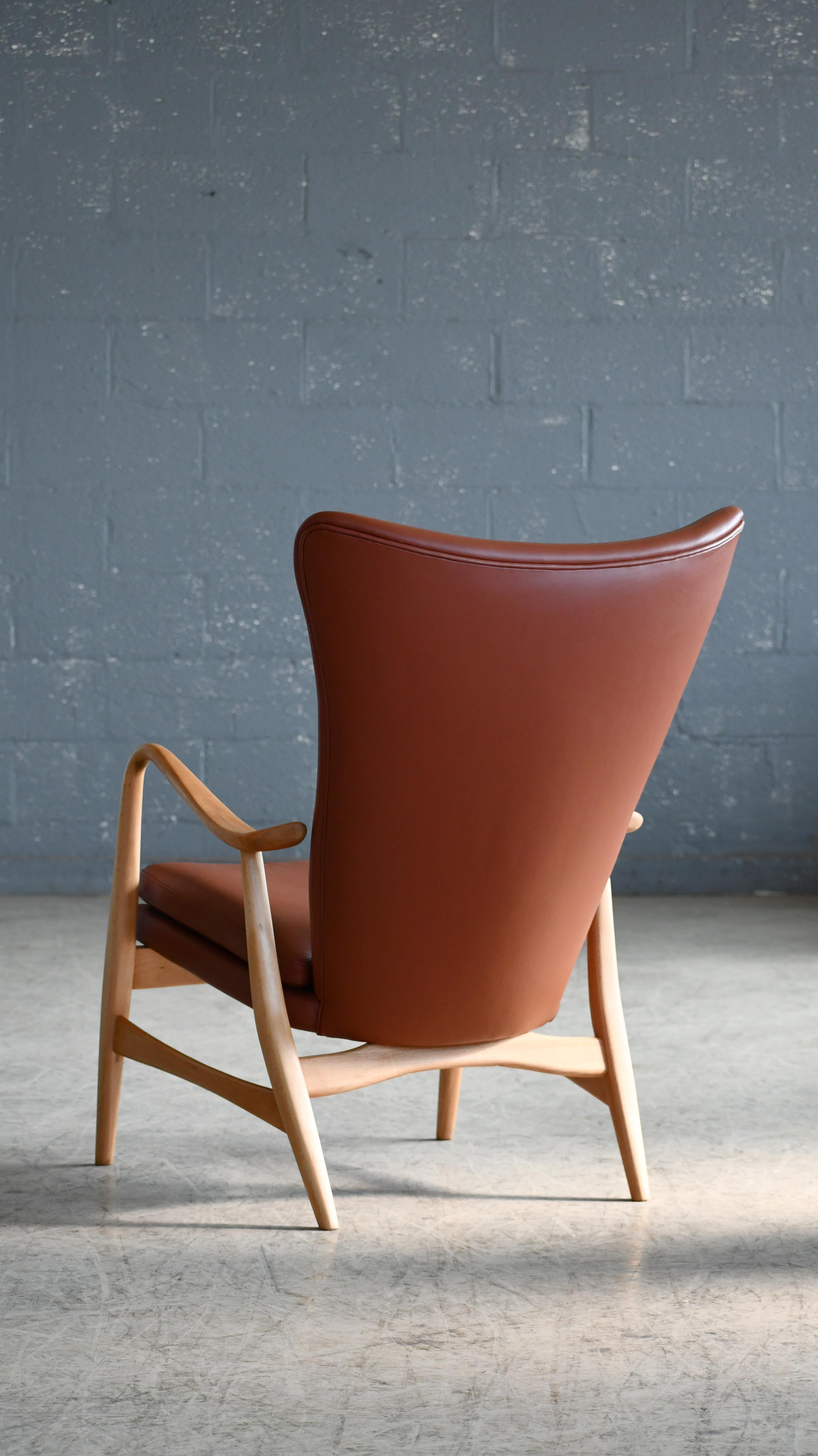 Danish Easy chair with Beech Frame Reupholstered in a Light Brown Leather, 1950s For Sale 2