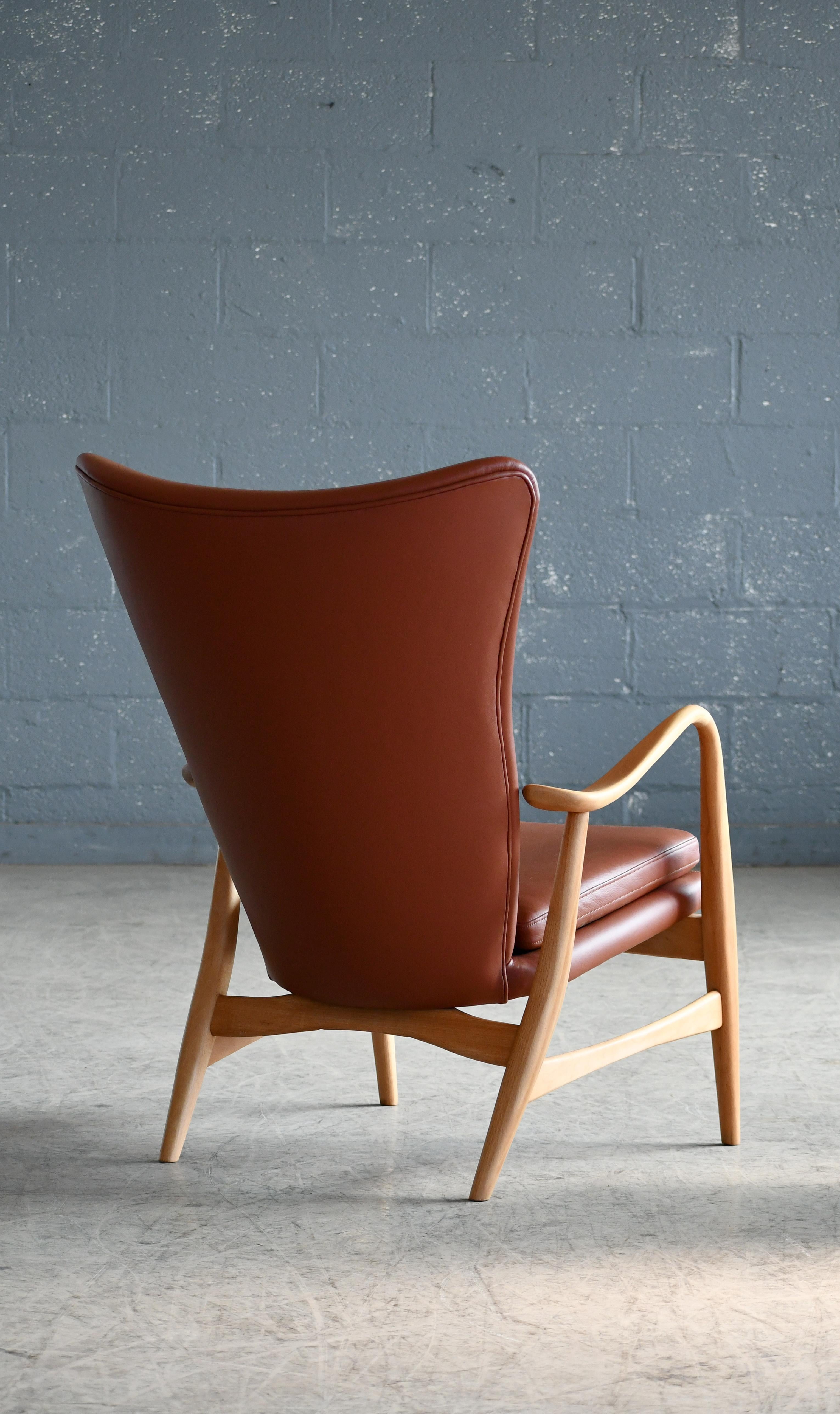 Danish Easy chair with Beech Frame Reupholstered in a Light Brown Leather, 1950s For Sale 3