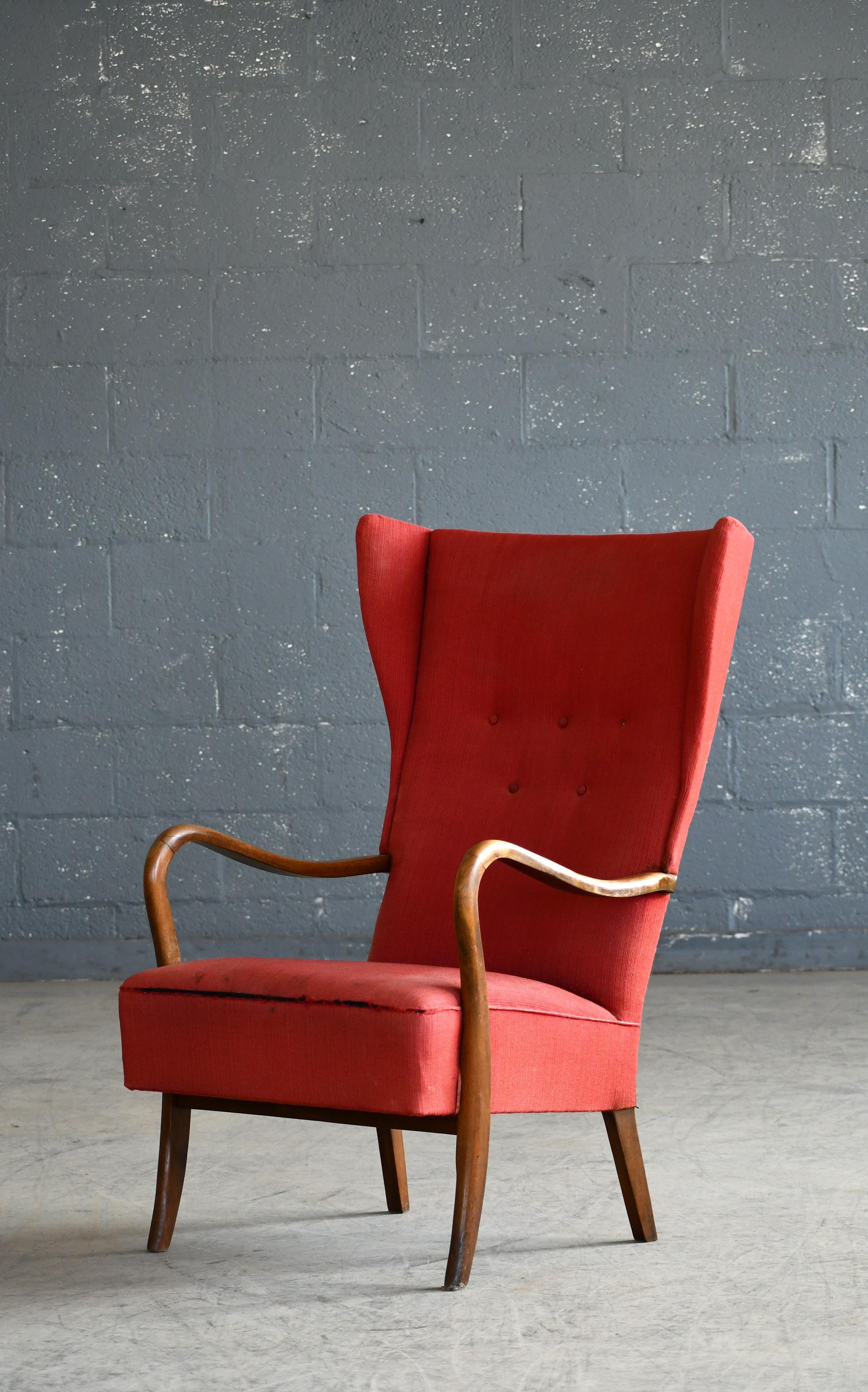 Danish Easy Wingback Chair with Open Armrests by Alfred Christensen, 1940's In Good Condition For Sale In Bridgeport, CT