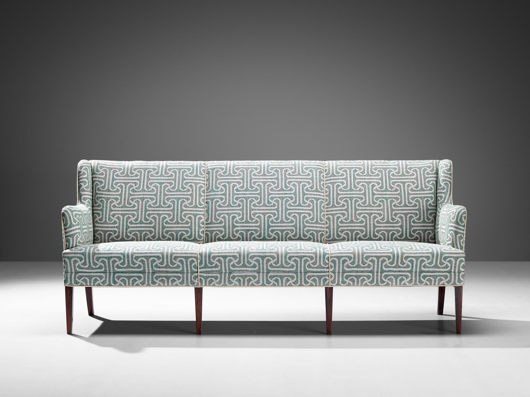 Elegantes dänisches Sofa mit hellblauer gemusterter Polsterung (Dänisch) im Angebot