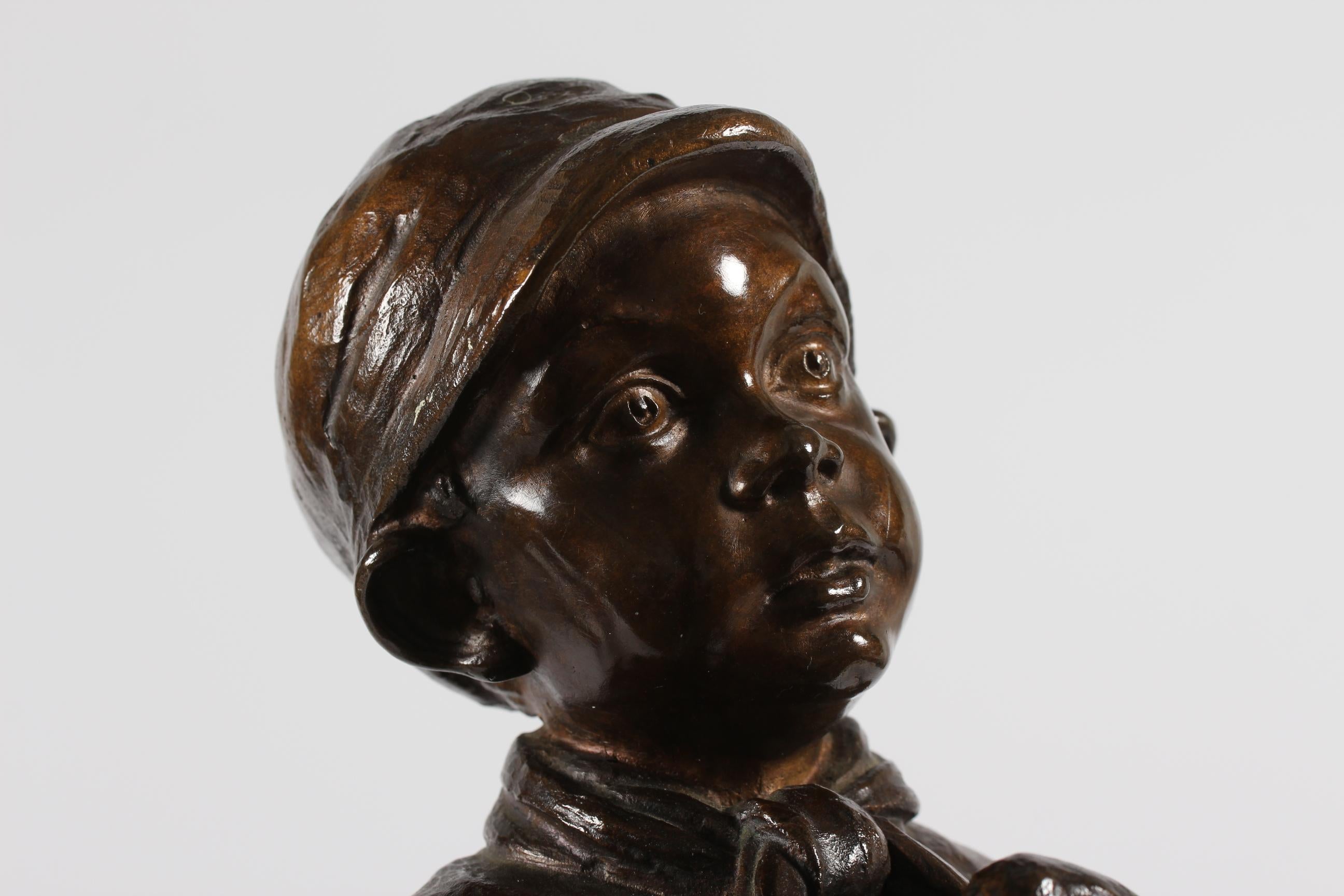 Grande figurine danoise en bronze d'Elna Borch représentant un jeune garçon avec un Umbrella 1950s en vente 4