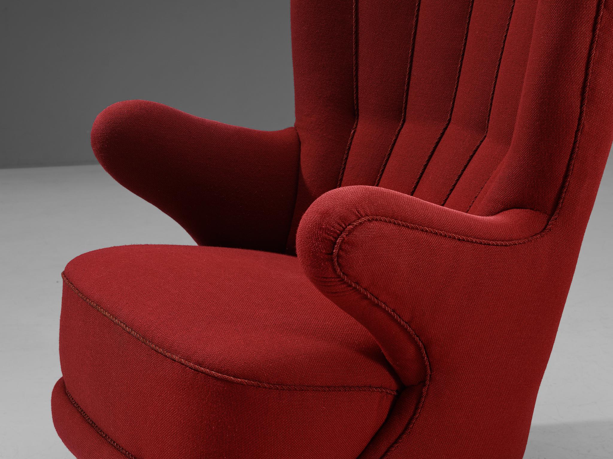 Scandinave moderne Chaise longue danoise en tissu rouge en vente