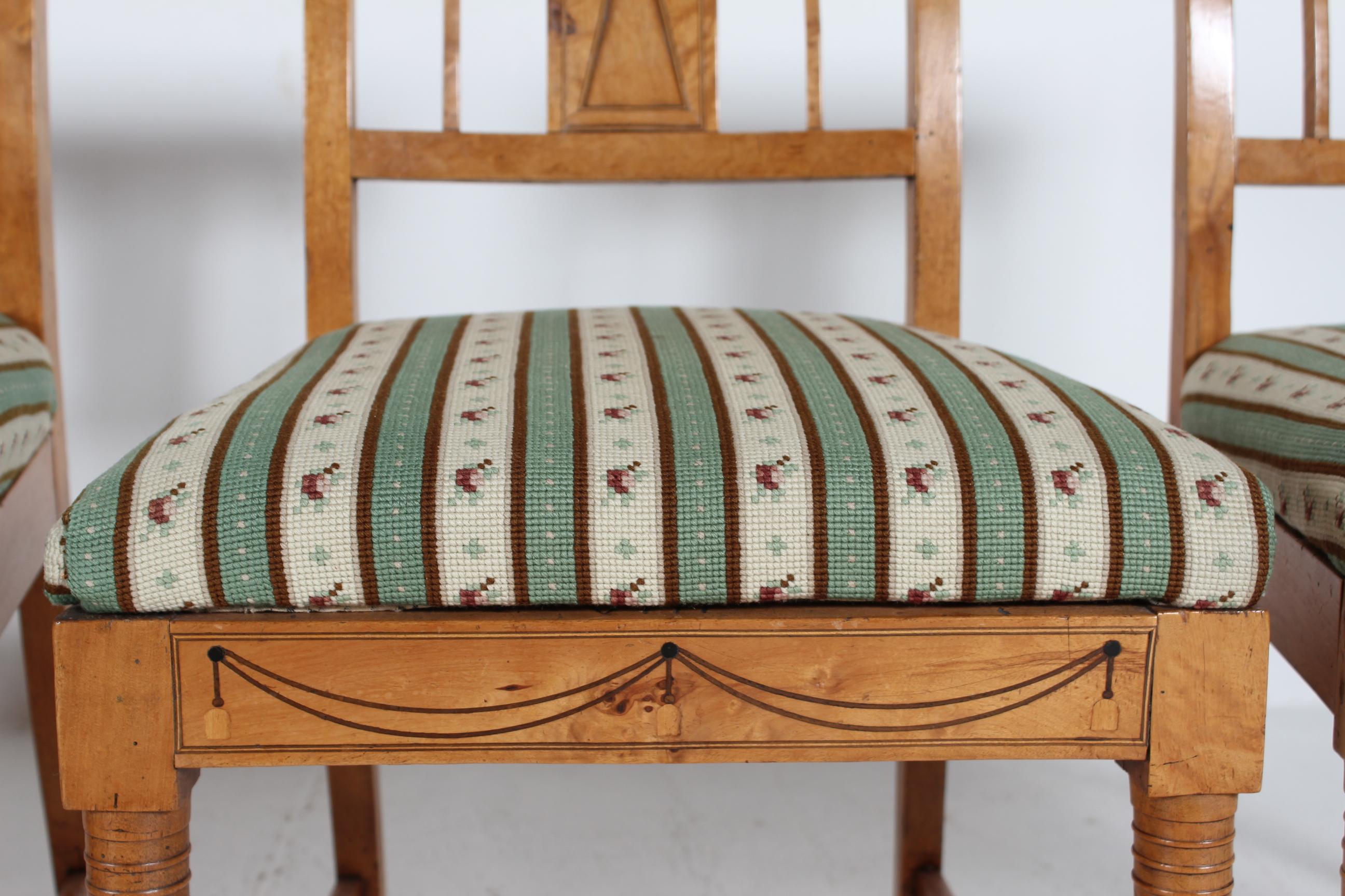 Danish Empire Set of 4 Small Chairs, Elm Wood with Hand Embroidered Seats 1850s im Angebot 4
