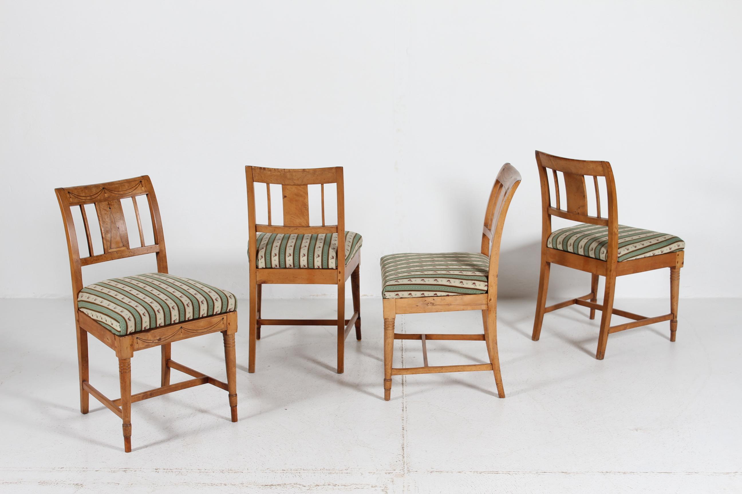 Danish Empire Set of 4 Small Chairs, Elm Wood with Hand Embroidered Seats 1850s im Angebot 7