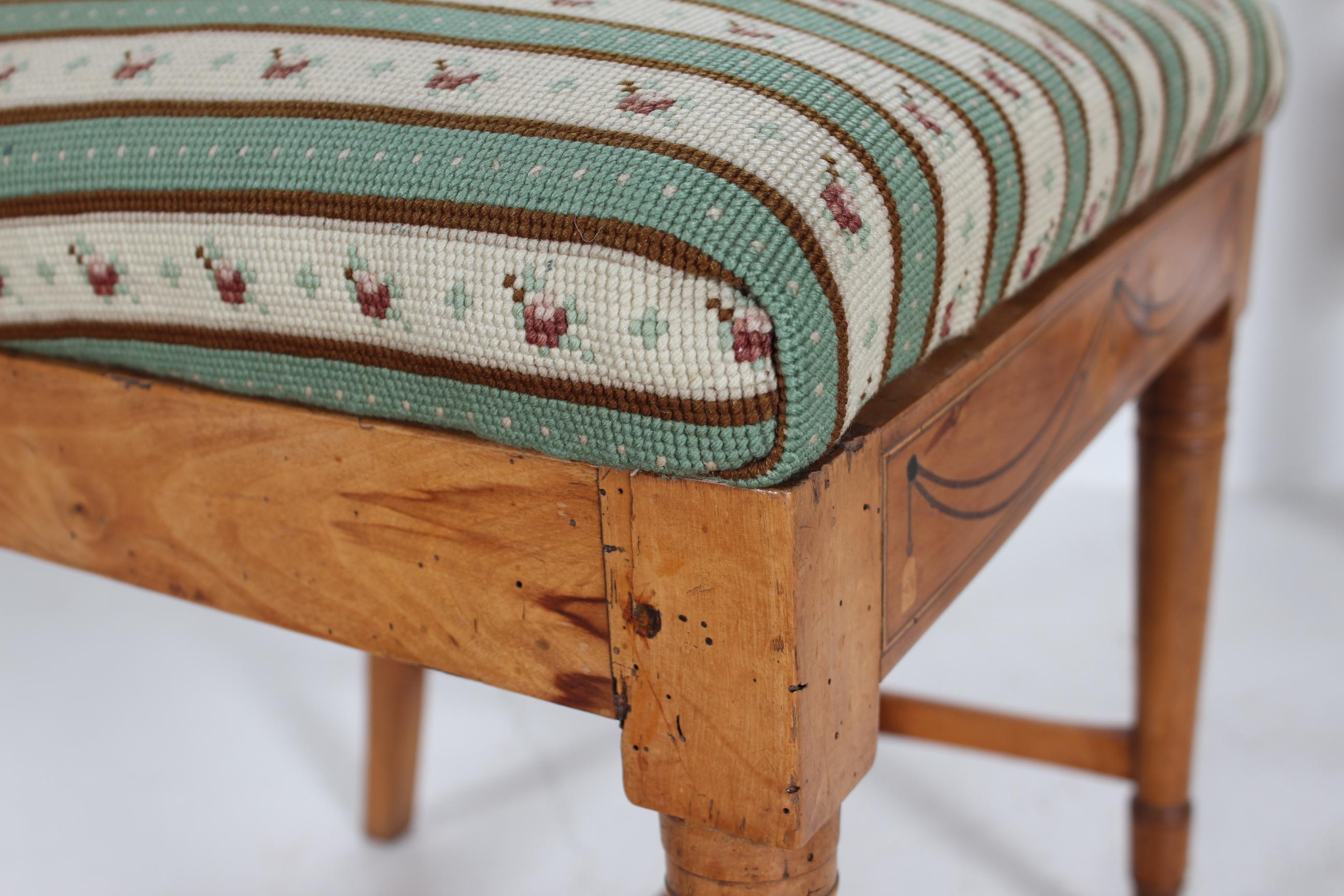 Danish Empire Set of 4 Small Chairs, Elm Wood with Hand Embroidered Seats 1850s im Angebot 9