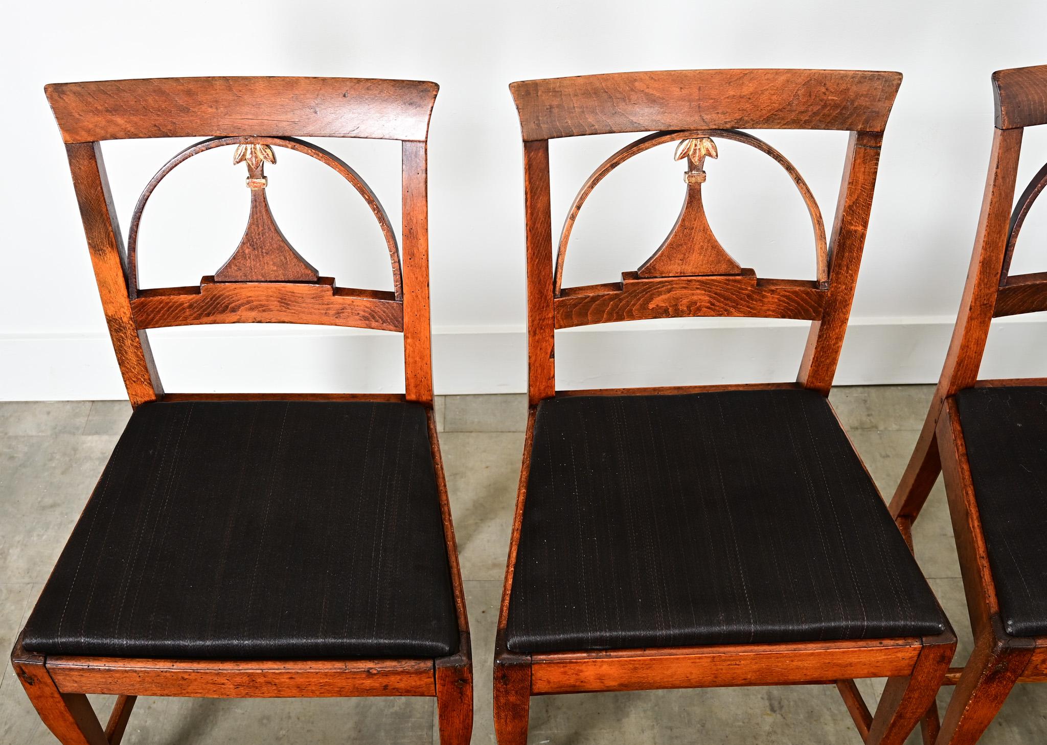 Mogano Set di quattro sedie da pranzo in mogano Danish Empire in vendita