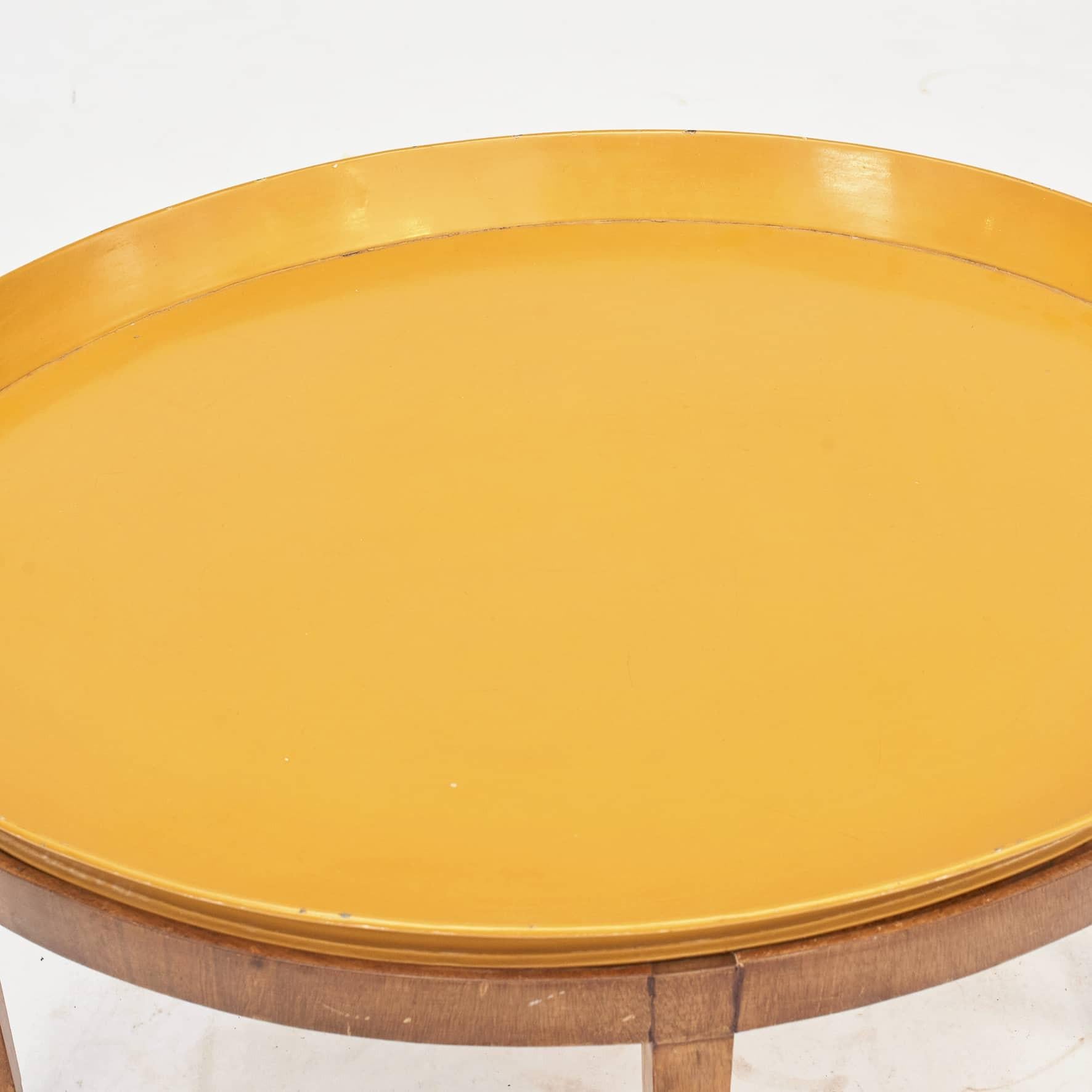 Danish Empire Yellow Metal Tray Table, Denmark Early 19th Century In Good Condition For Sale In Kastrup, DK