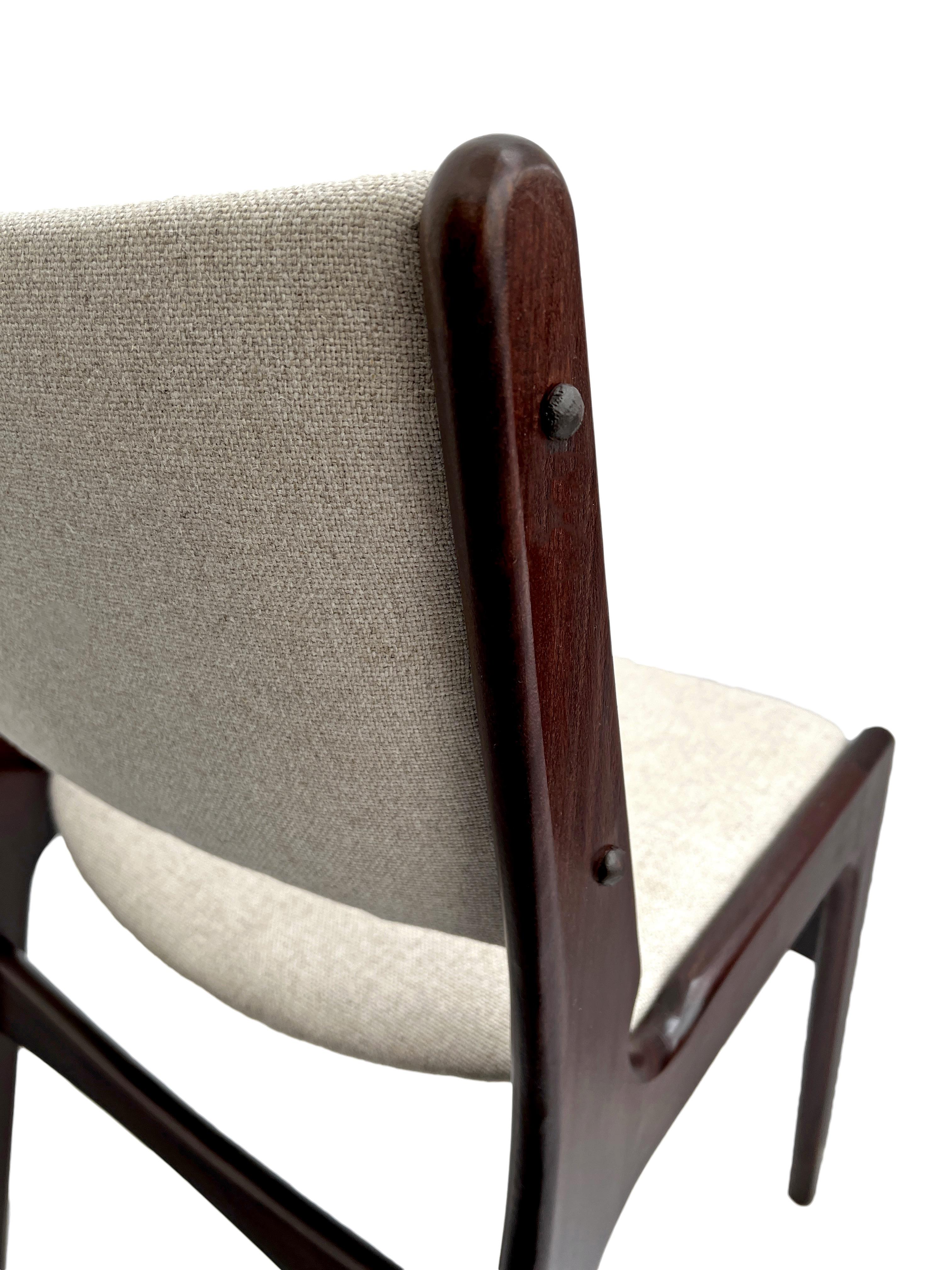 Ensemble de 6 chaises de salle à manger danoises Erik Buch modèle 89 en teck et laine crème, années 1960 en vente 10