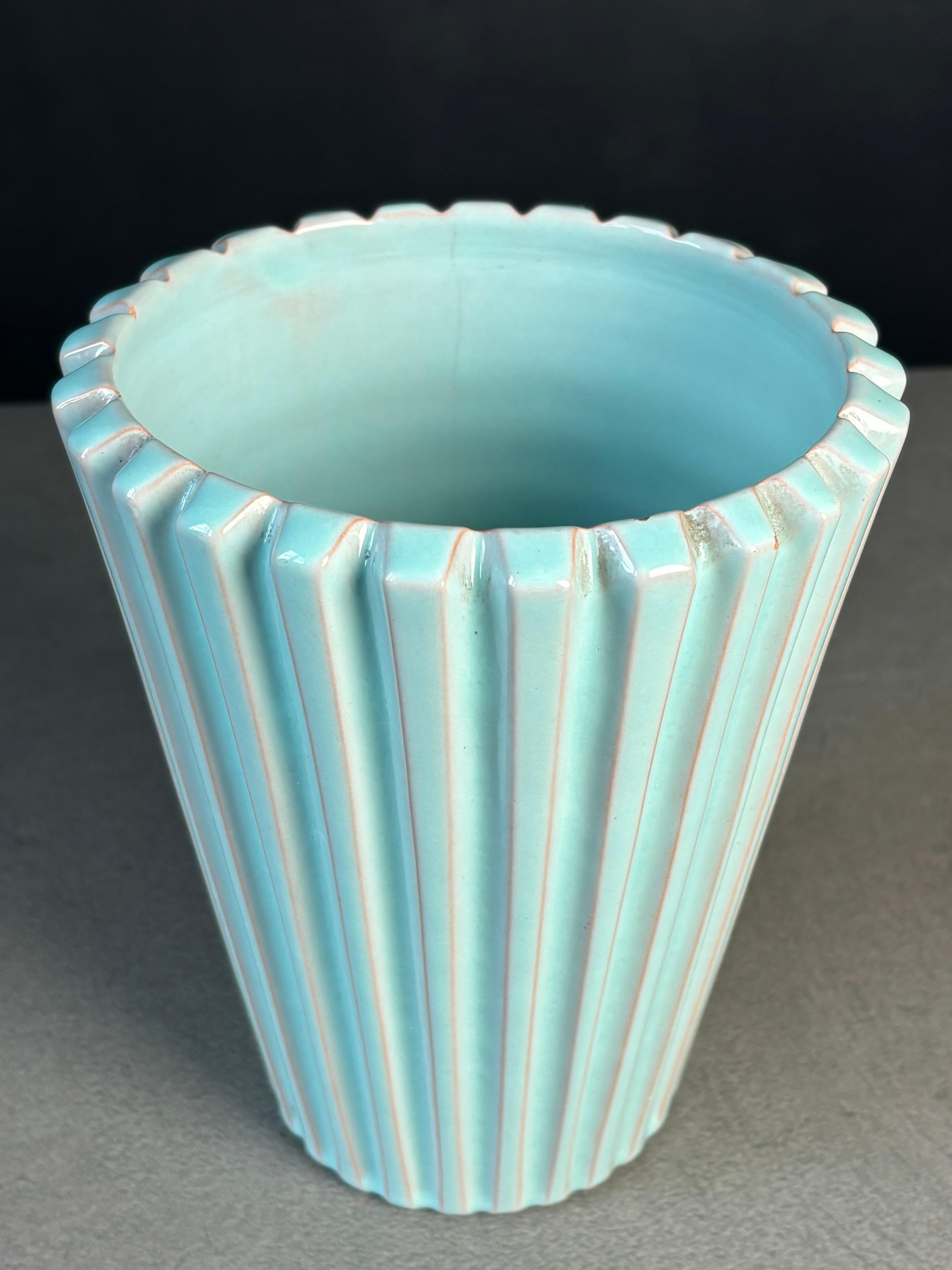 Vaso increspato verde menta danese Eslau, anni '50 In condizioni buone in vendita a Copenhagen, DK