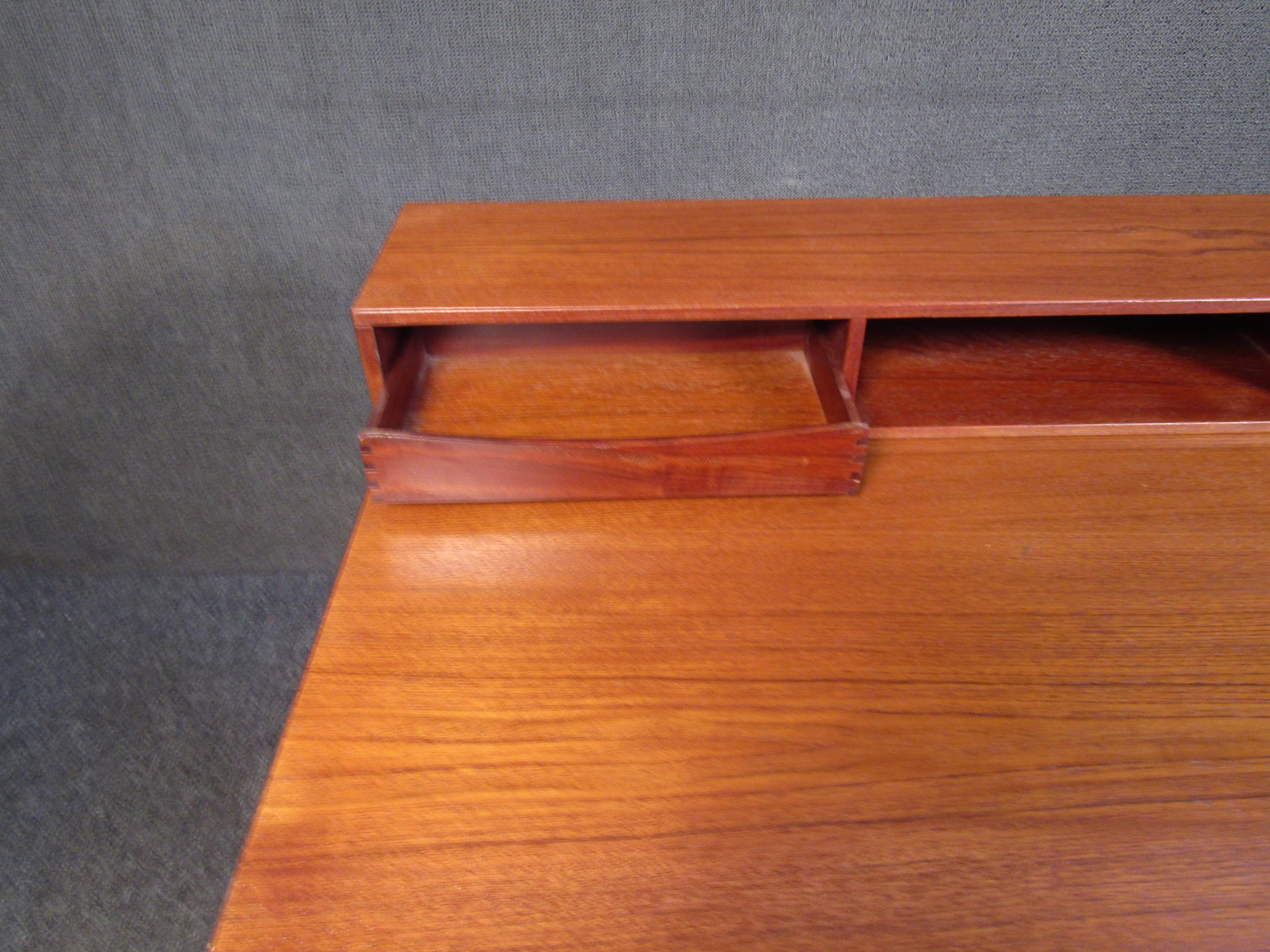 Danish Executive Desk by Peter Lovig Nielson In Good Condition For Sale In Brooklyn, NY