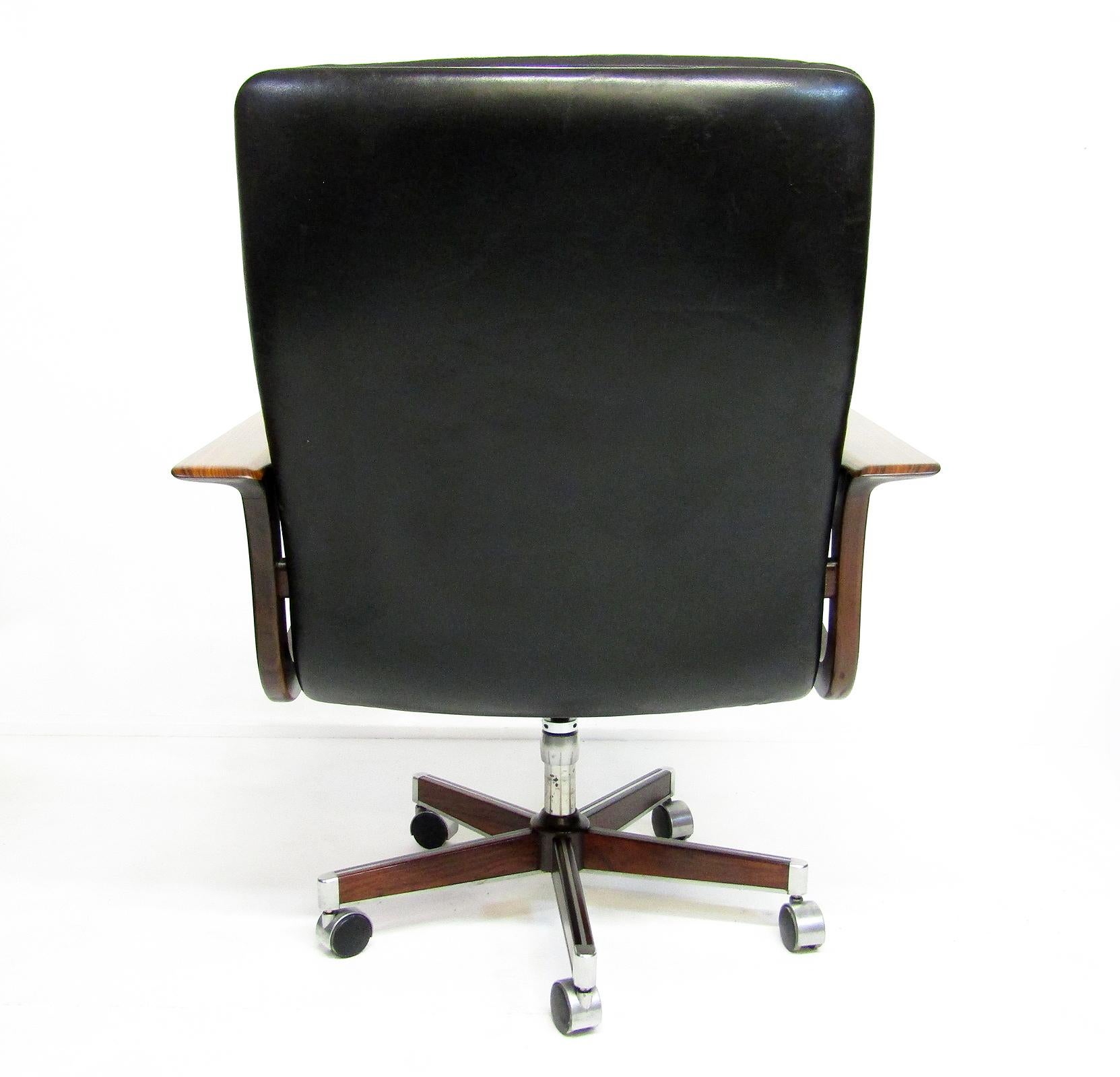 Danish Executive Office Chair in Leather & Rosewood by Arne Vodder for Sibast 1